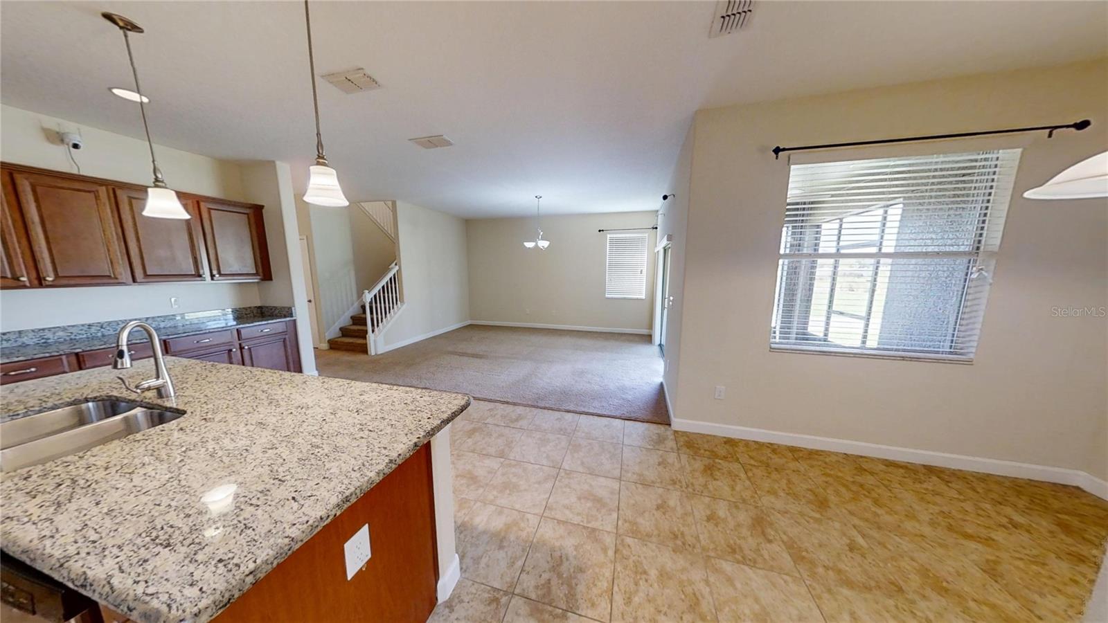 15725 SIGNATURE DR