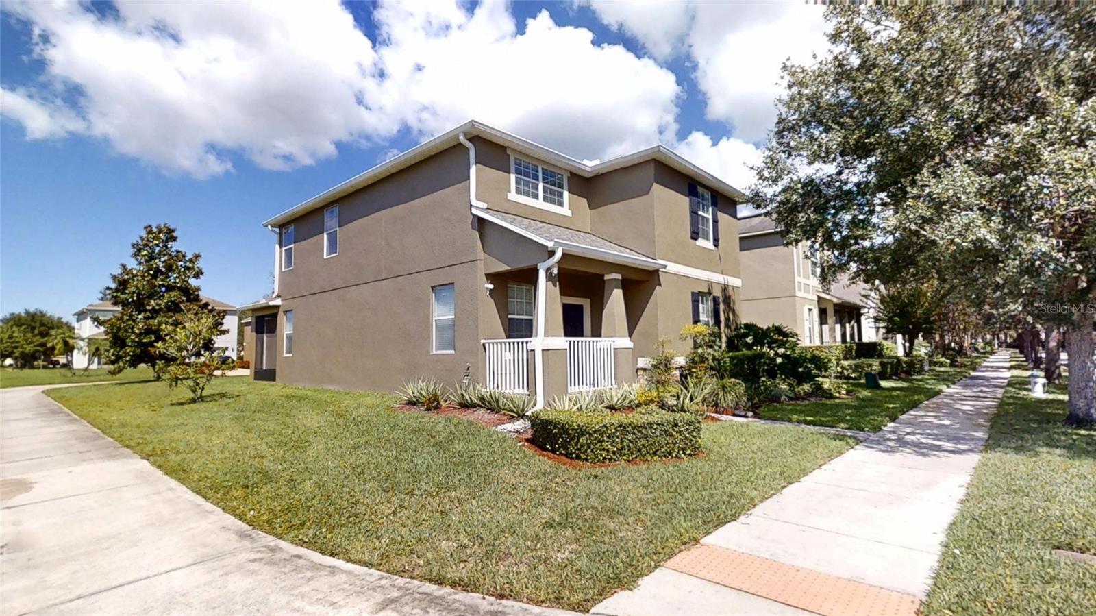 15725 SIGNATURE DR