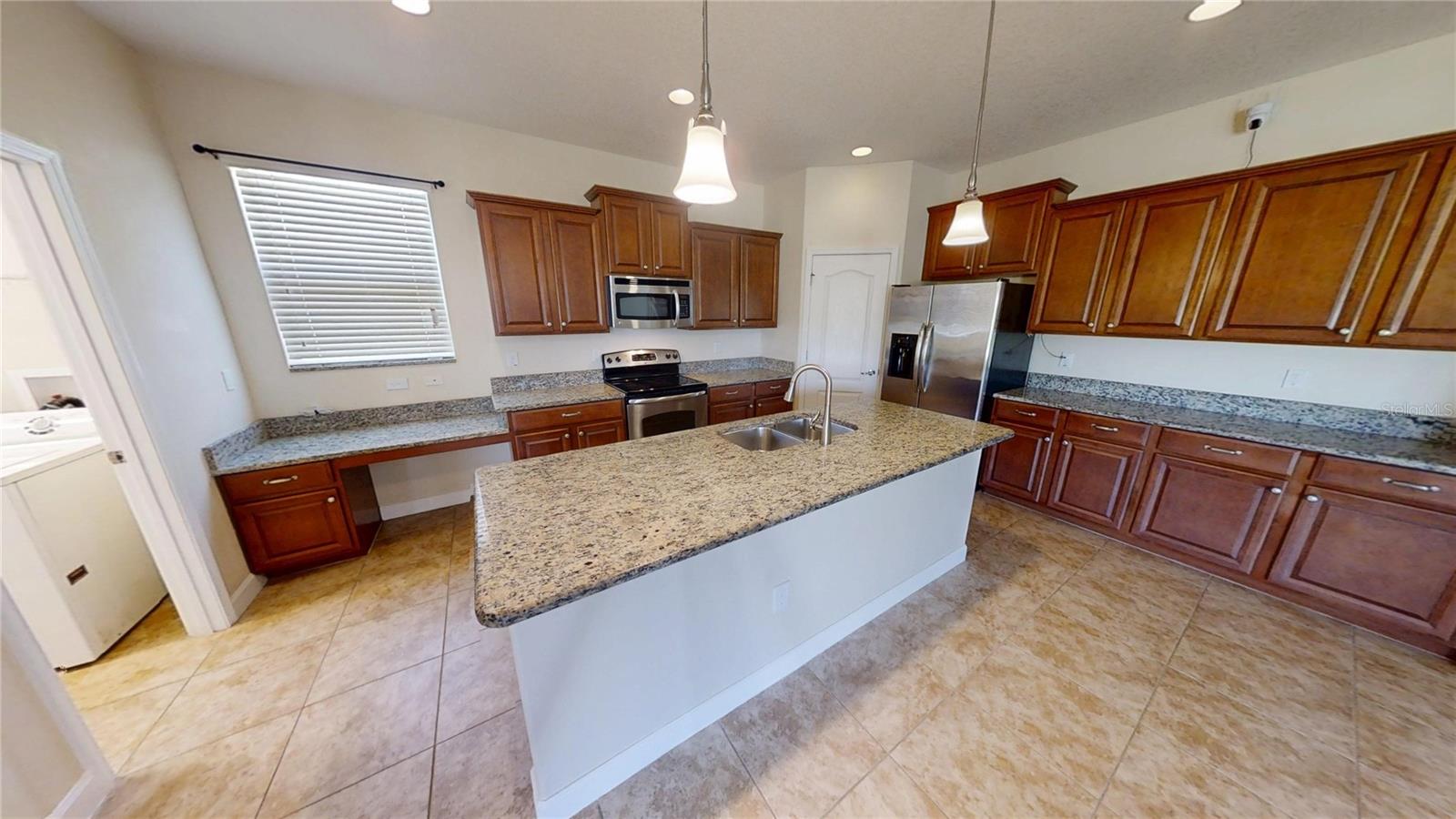 15725 SIGNATURE DR