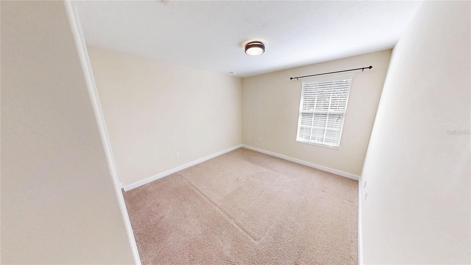 15725 SIGNATURE DR