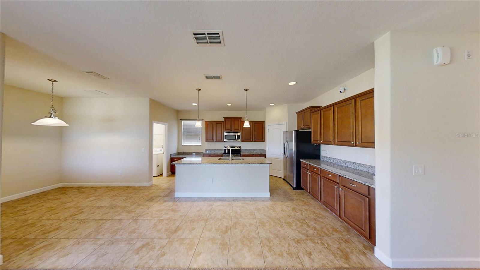 15725 SIGNATURE DR