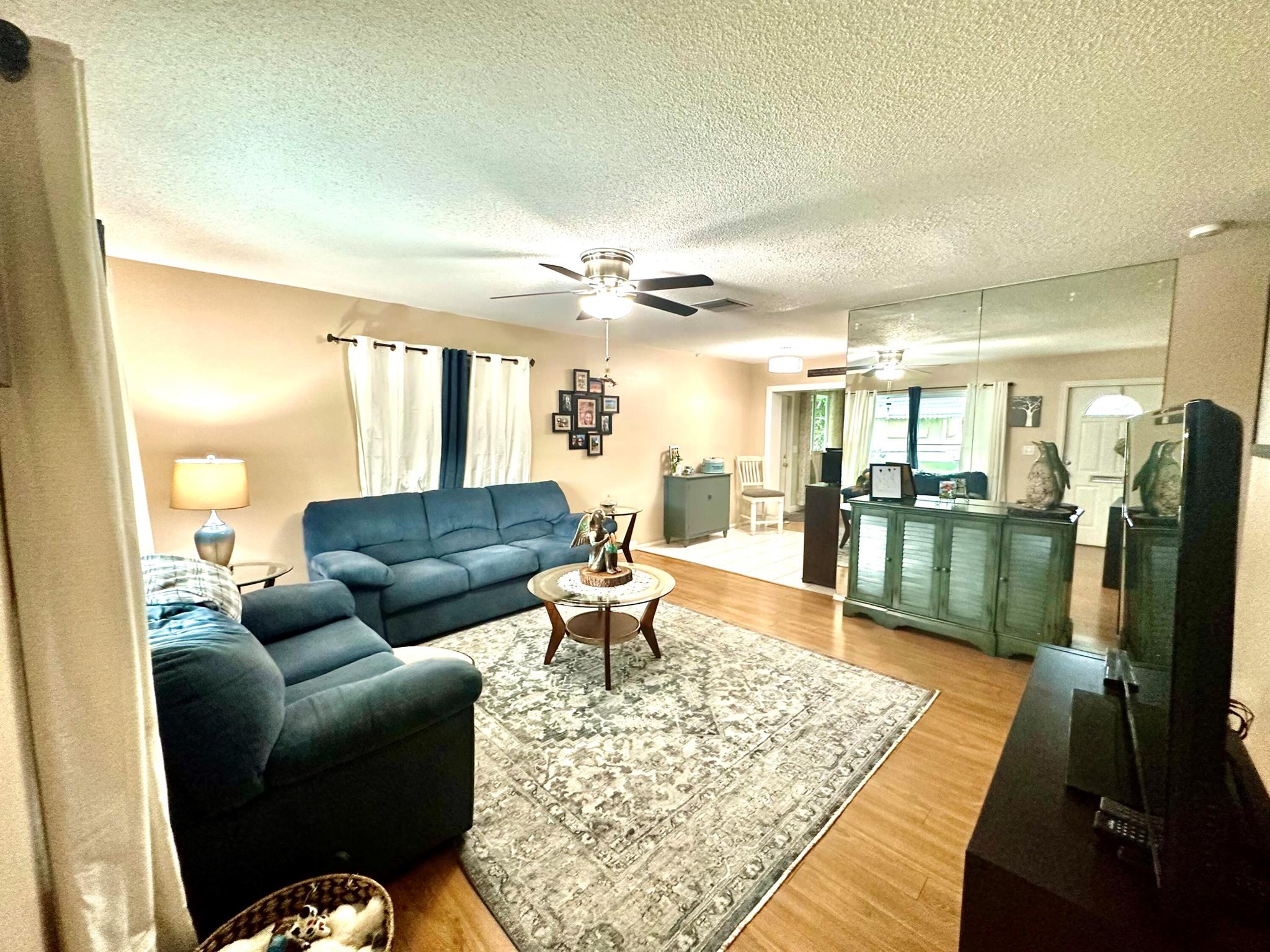 4711 NW 49th Place