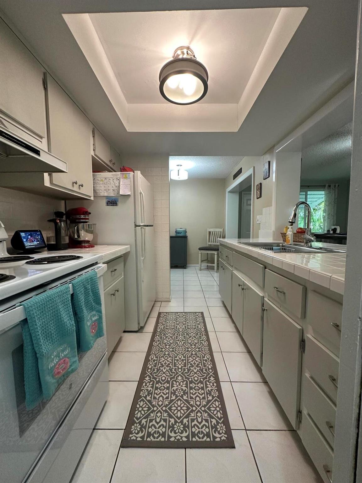 4711 NW 49th Place