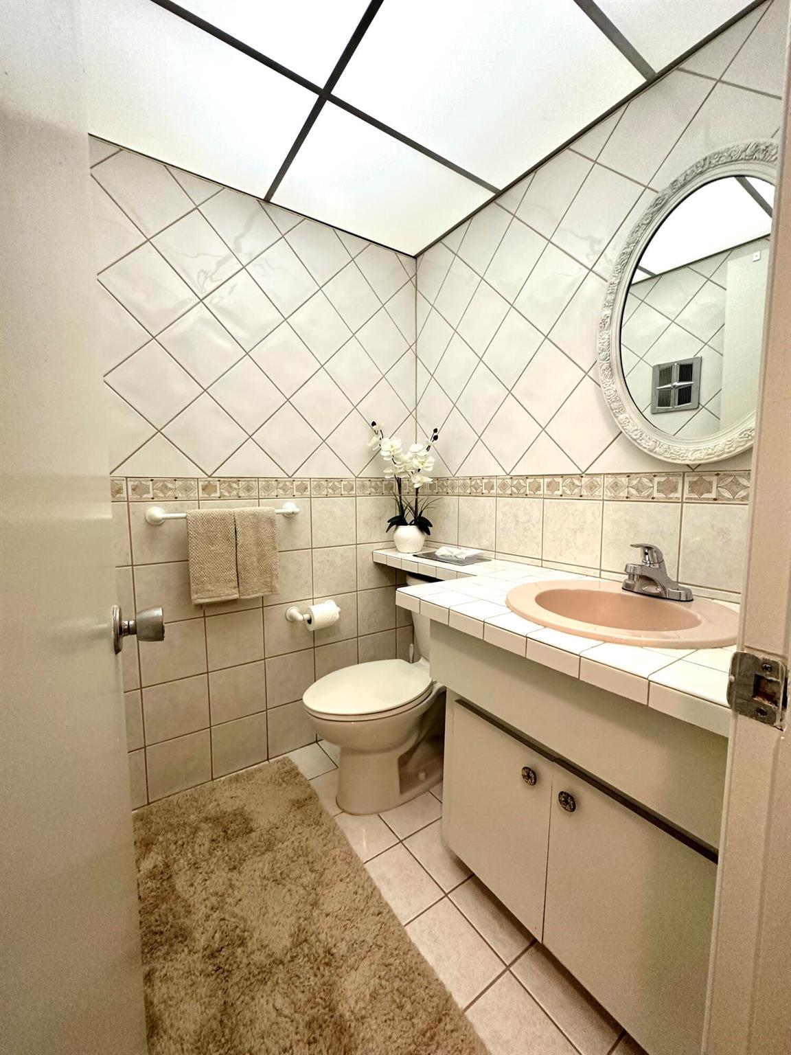 4711 NW 49th Place
