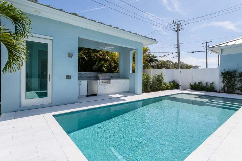 499 NE 6th Street