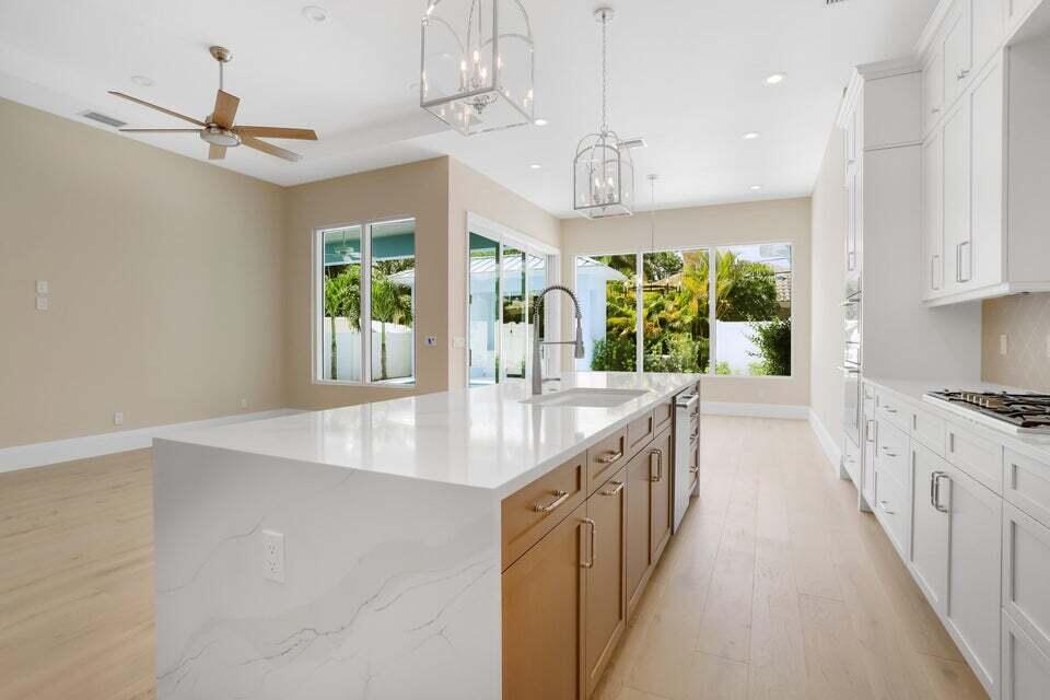 499 NE 6th Street