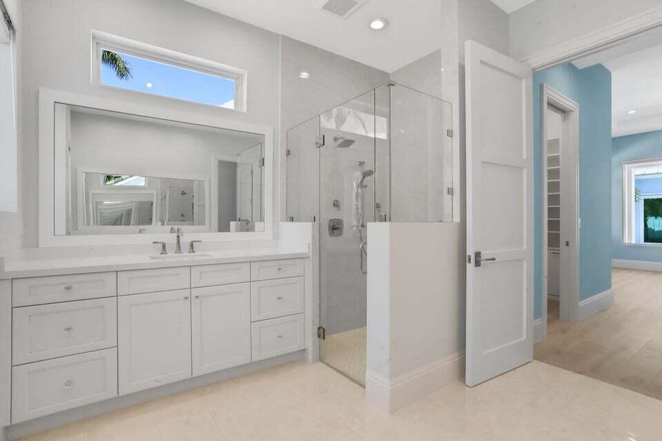499 NE 6th Street