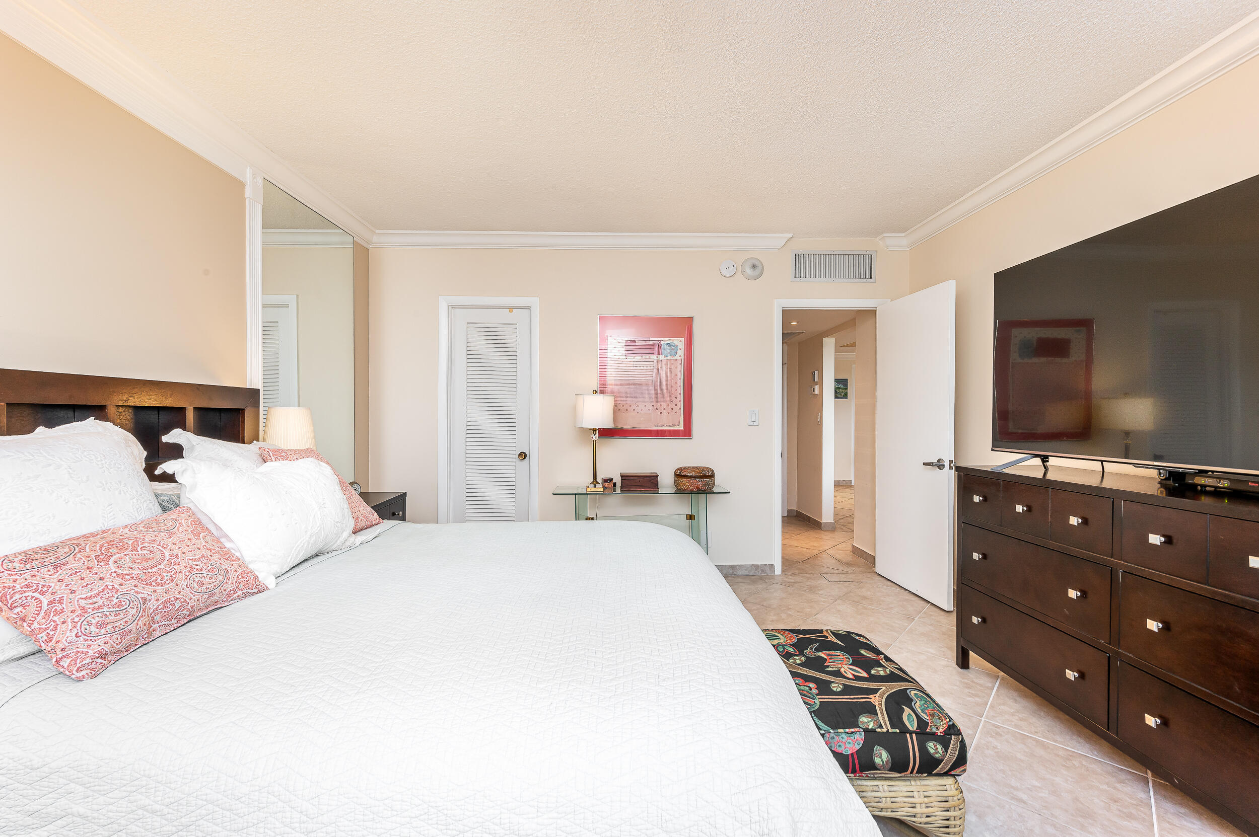 2851 S Ocean Boulevard 6h