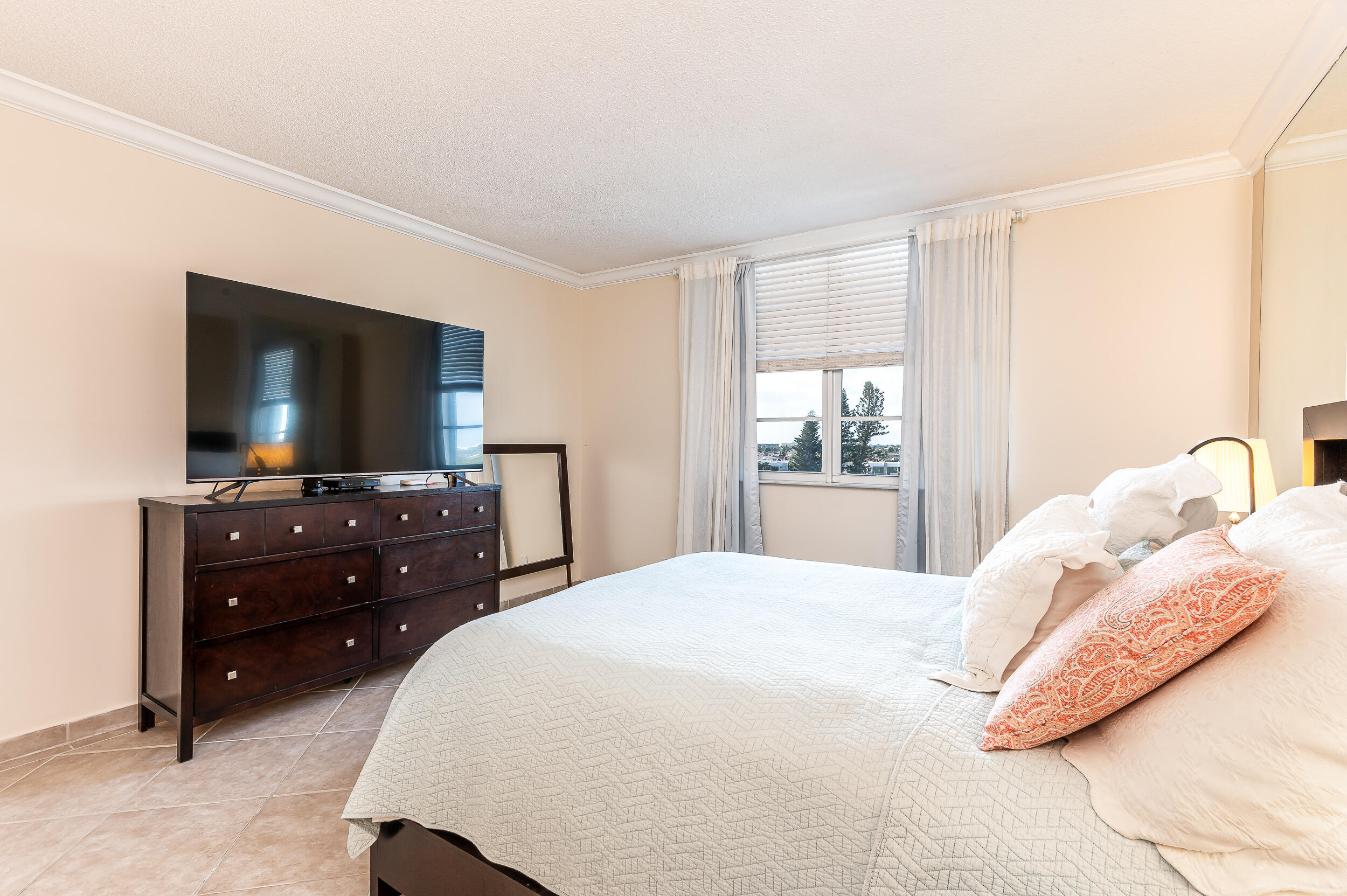 2851 S Ocean Boulevard 6h