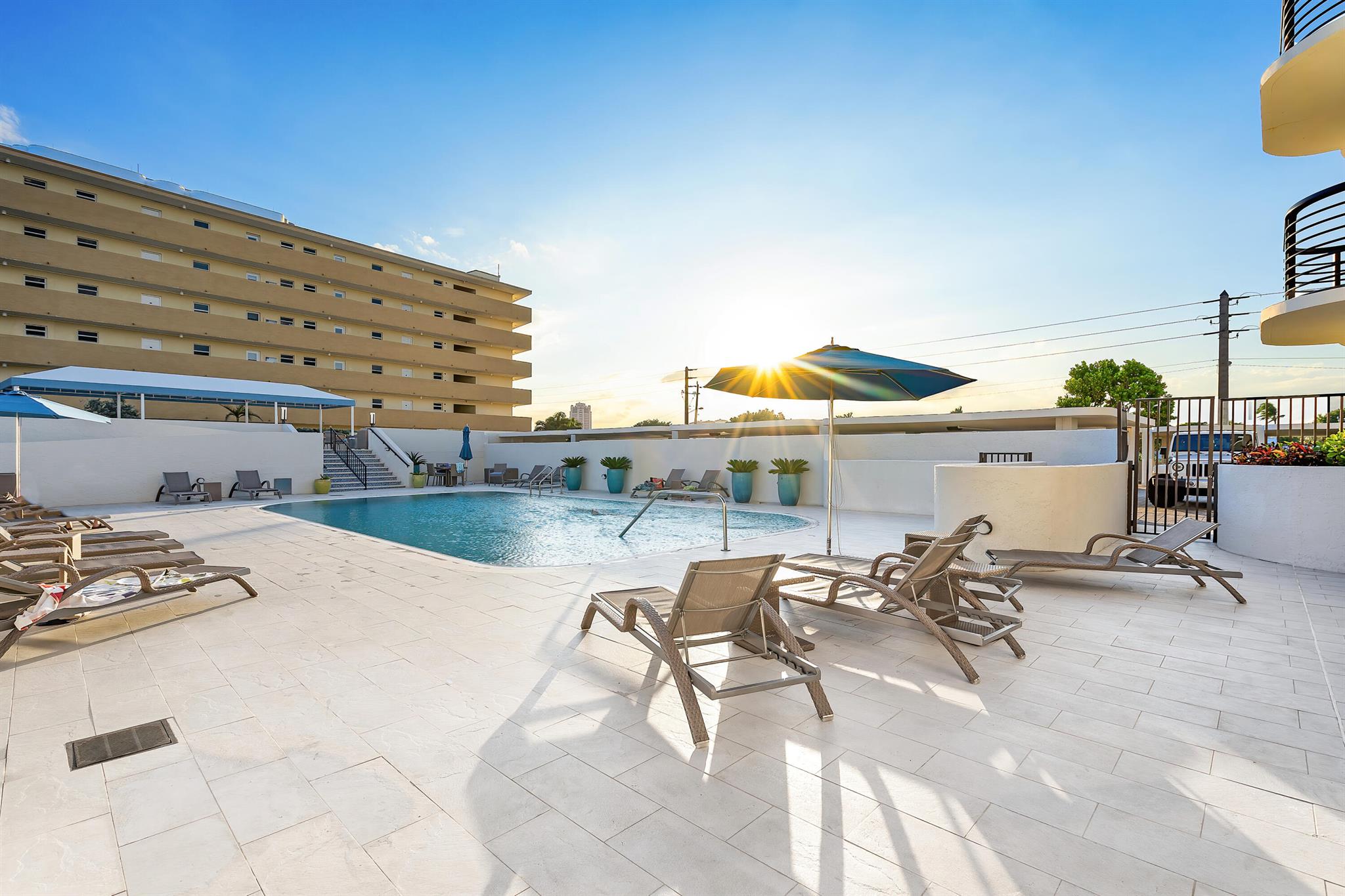 250 S Ocean Boulevard 7e