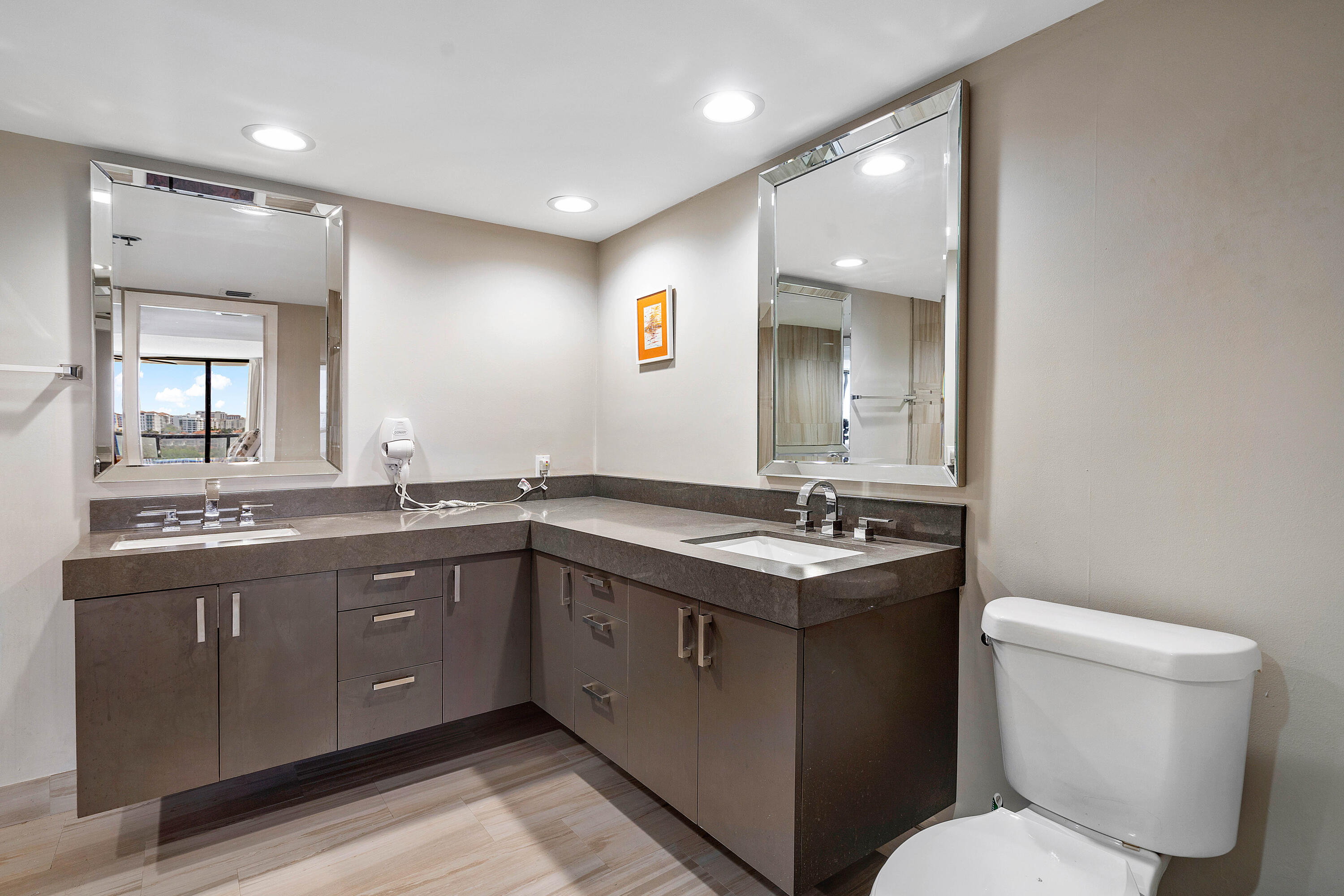 250 S Ocean Boulevard 7e