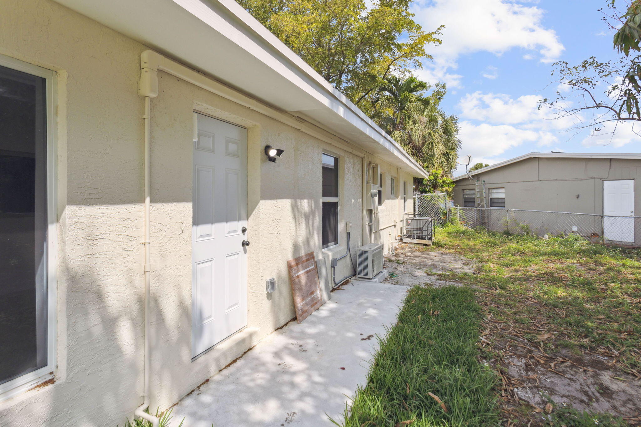 1530 NW 18th Court