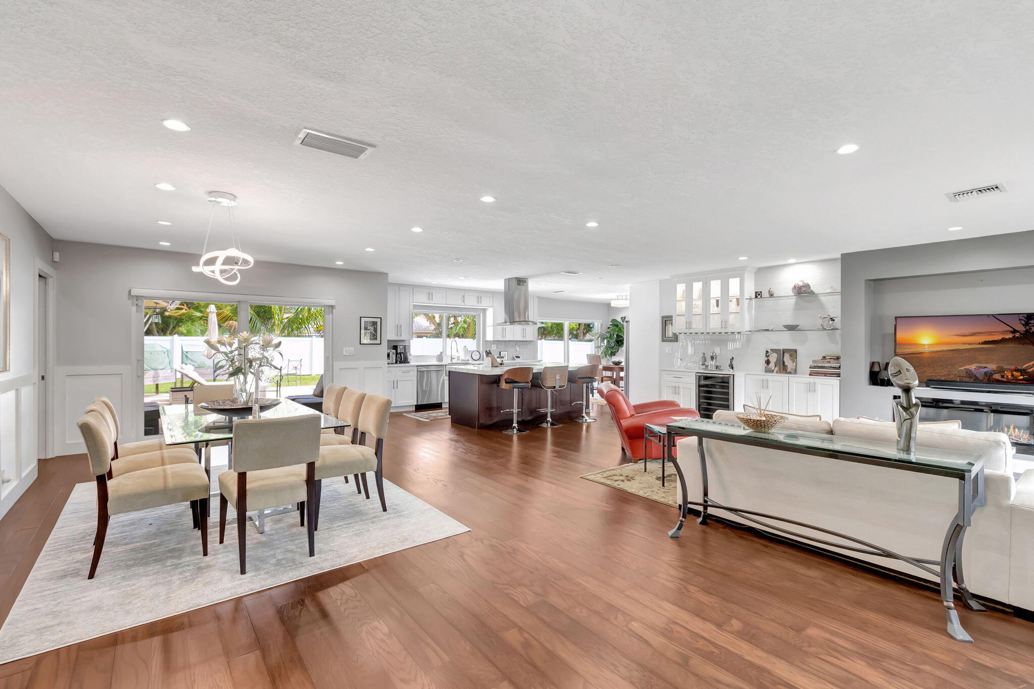 5660 Golfway Drive