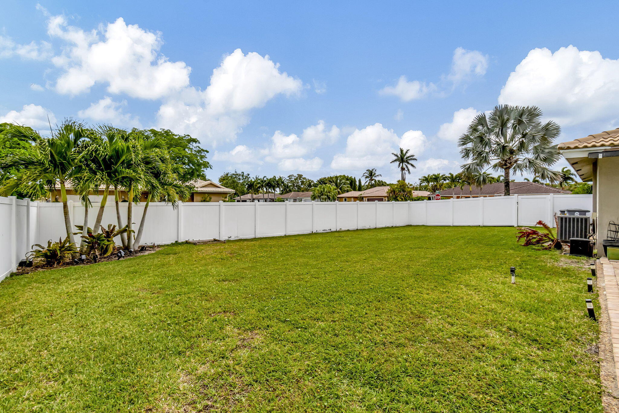 5660 Golfway Drive