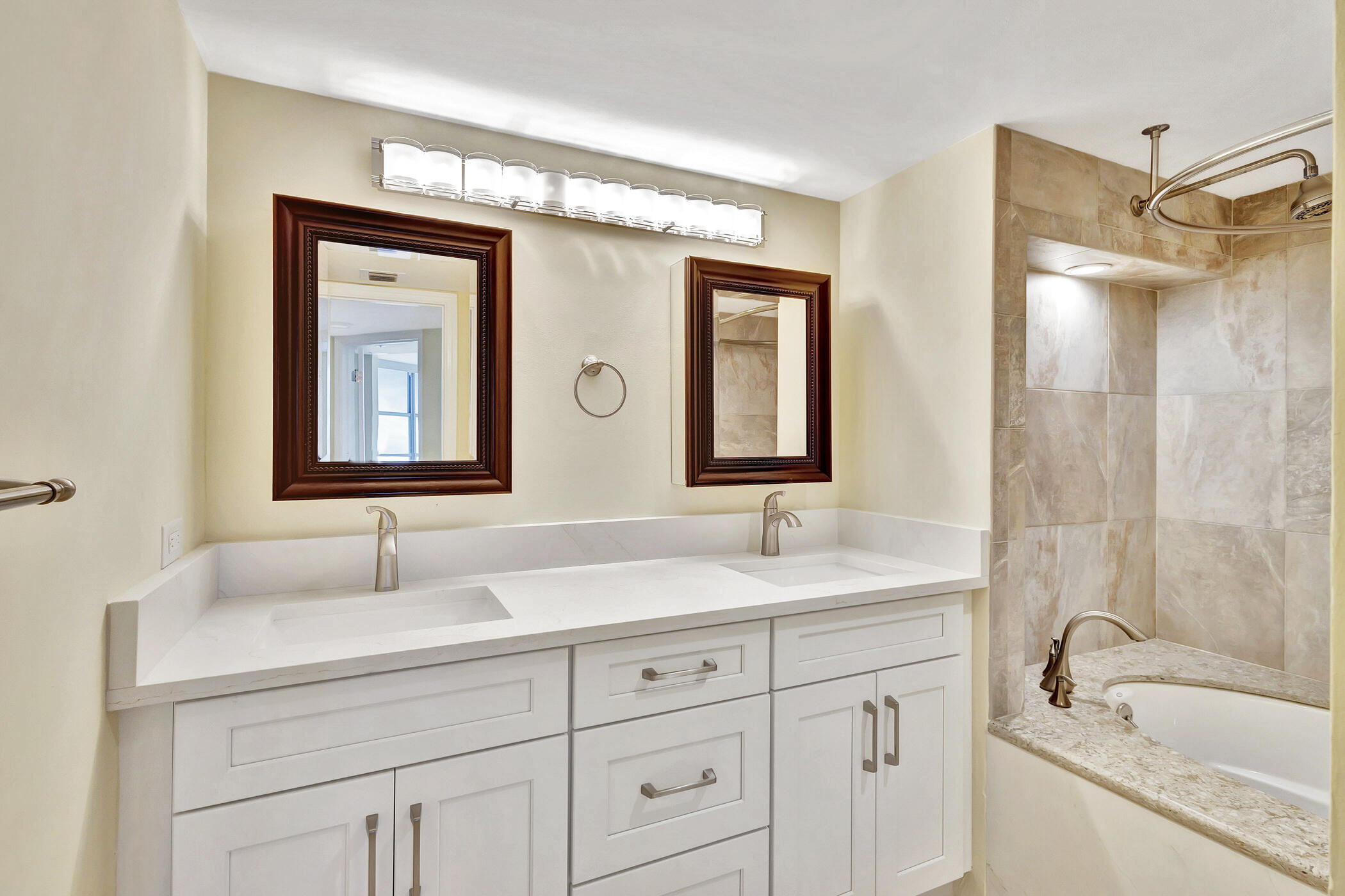 5200 N Ocean Drive 1401