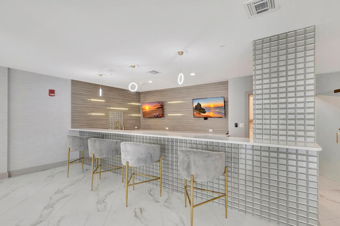 5200 N Ocean Drive 1401