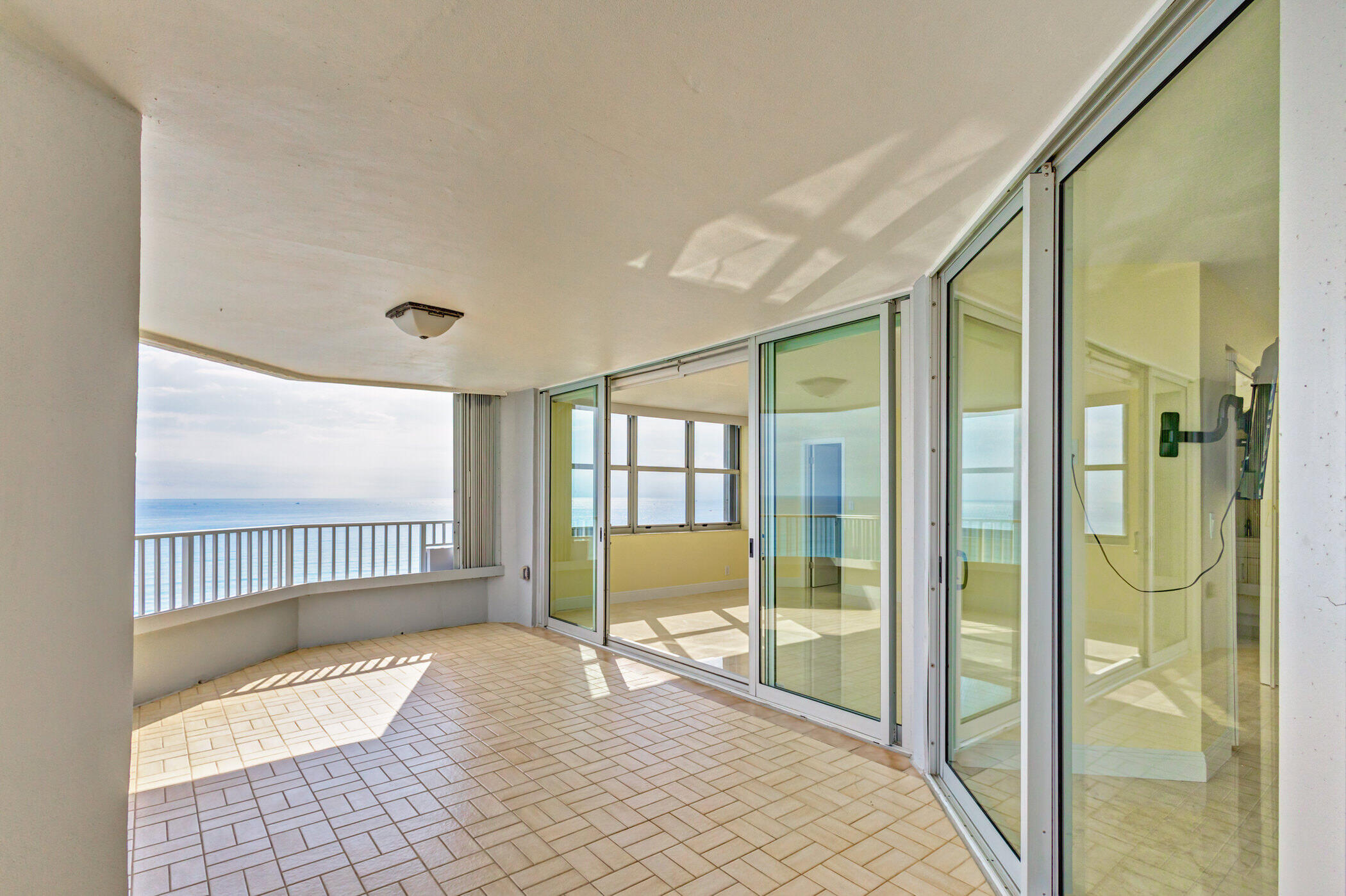 5200 N Ocean Drive 1401