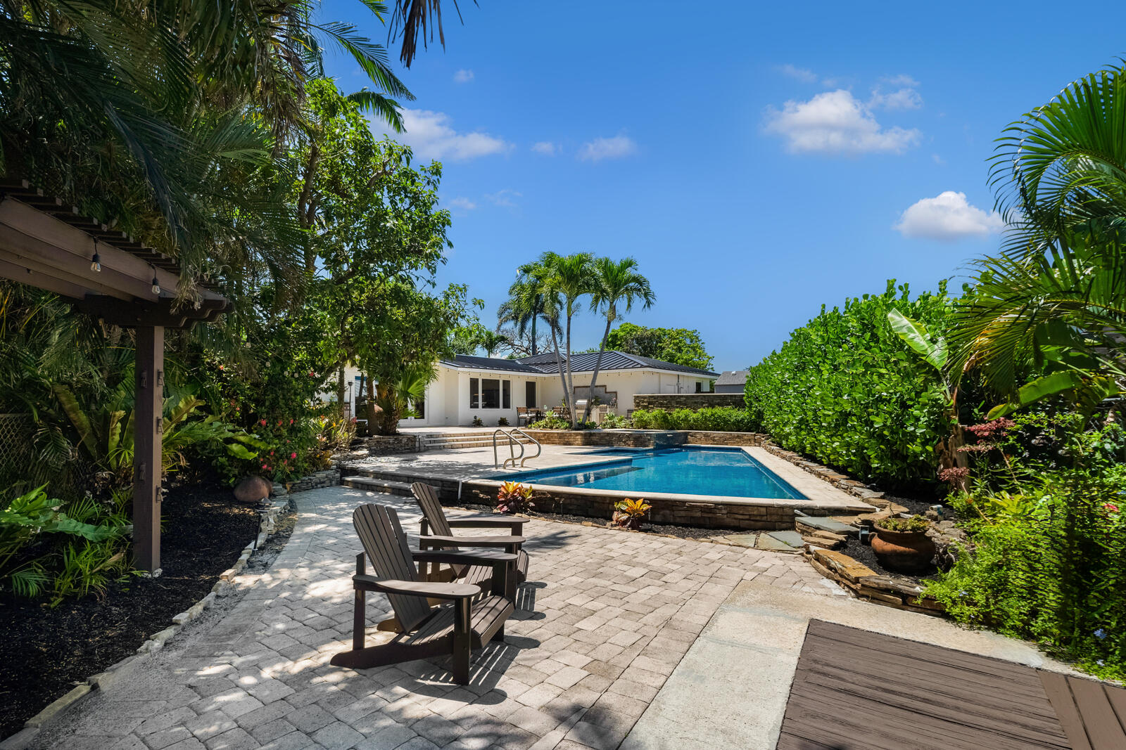 758 SE 15th Avenue