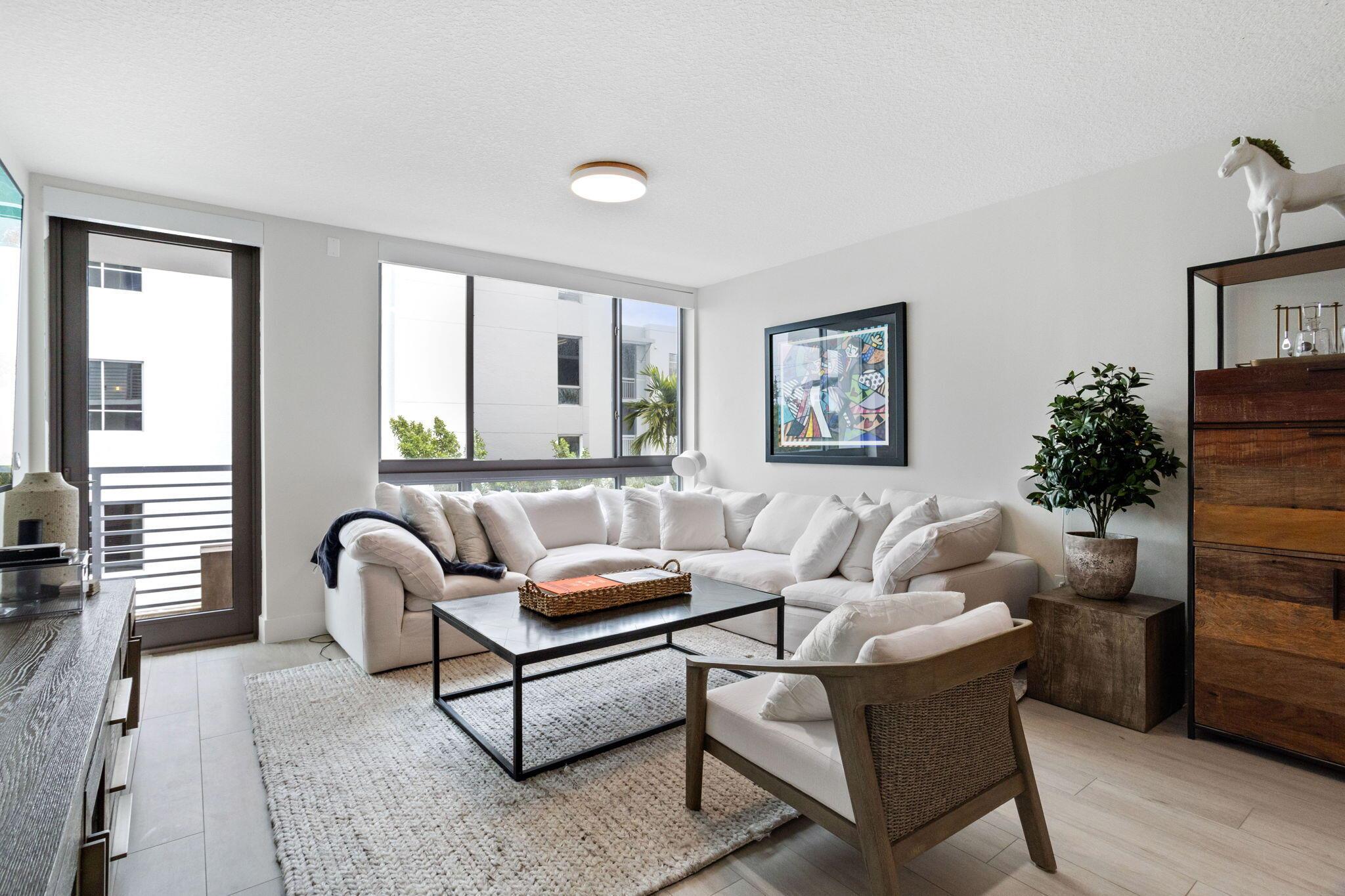 111 SE 1st Avenue 320