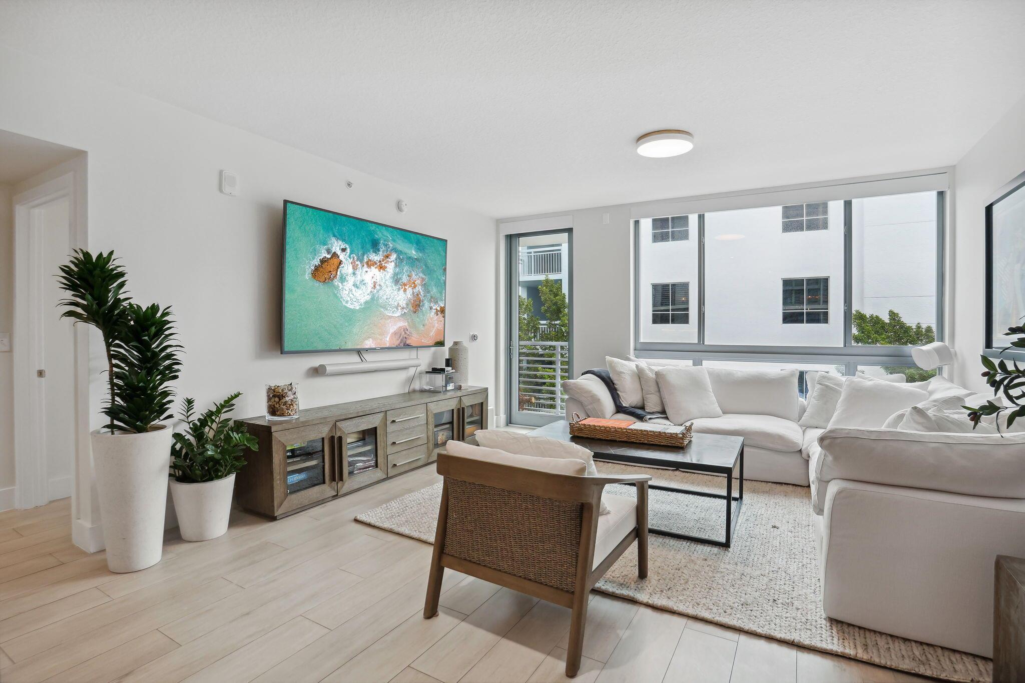 111 SE 1st Avenue 320