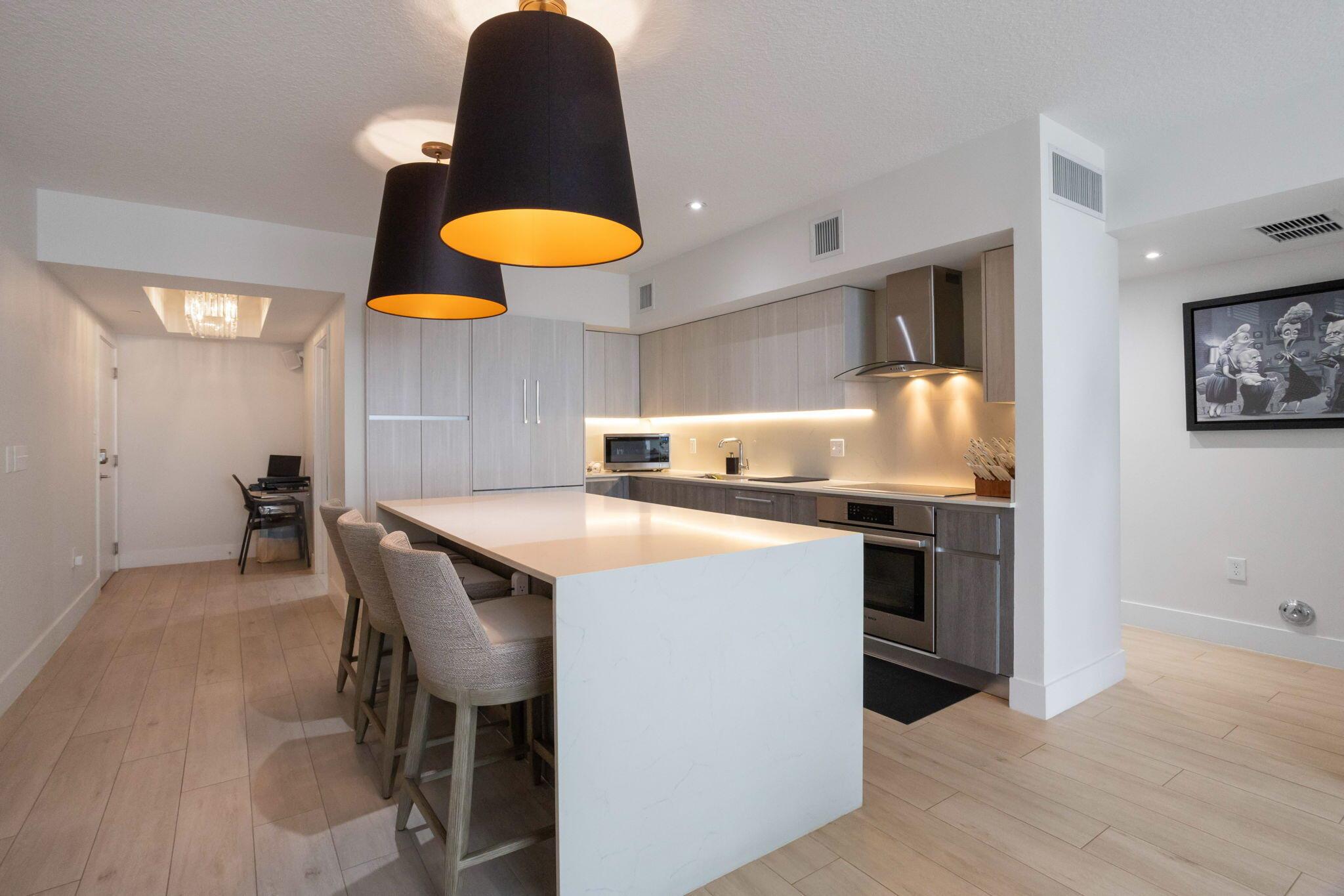 111 SE 1st Avenue 320