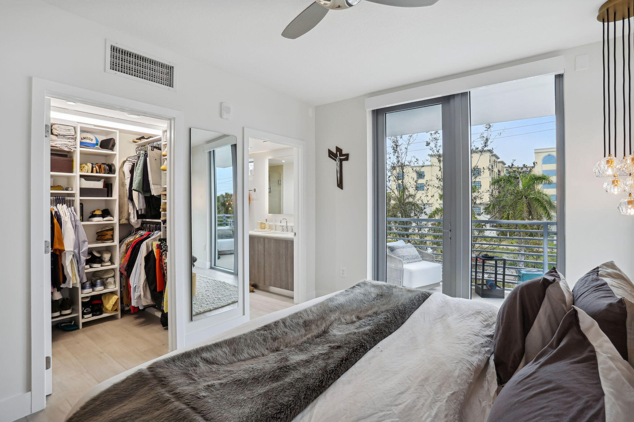 111 SE 1st Avenue 320