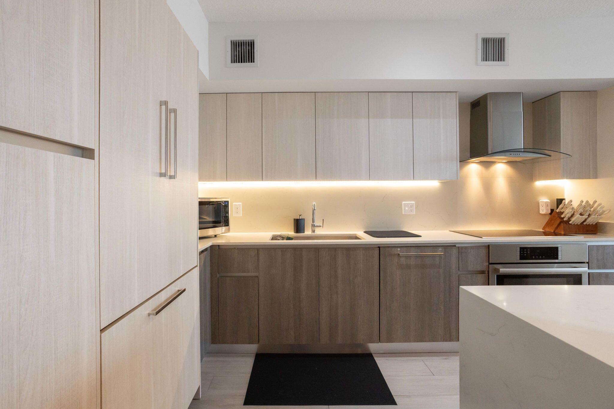 111 SE 1st Avenue 320