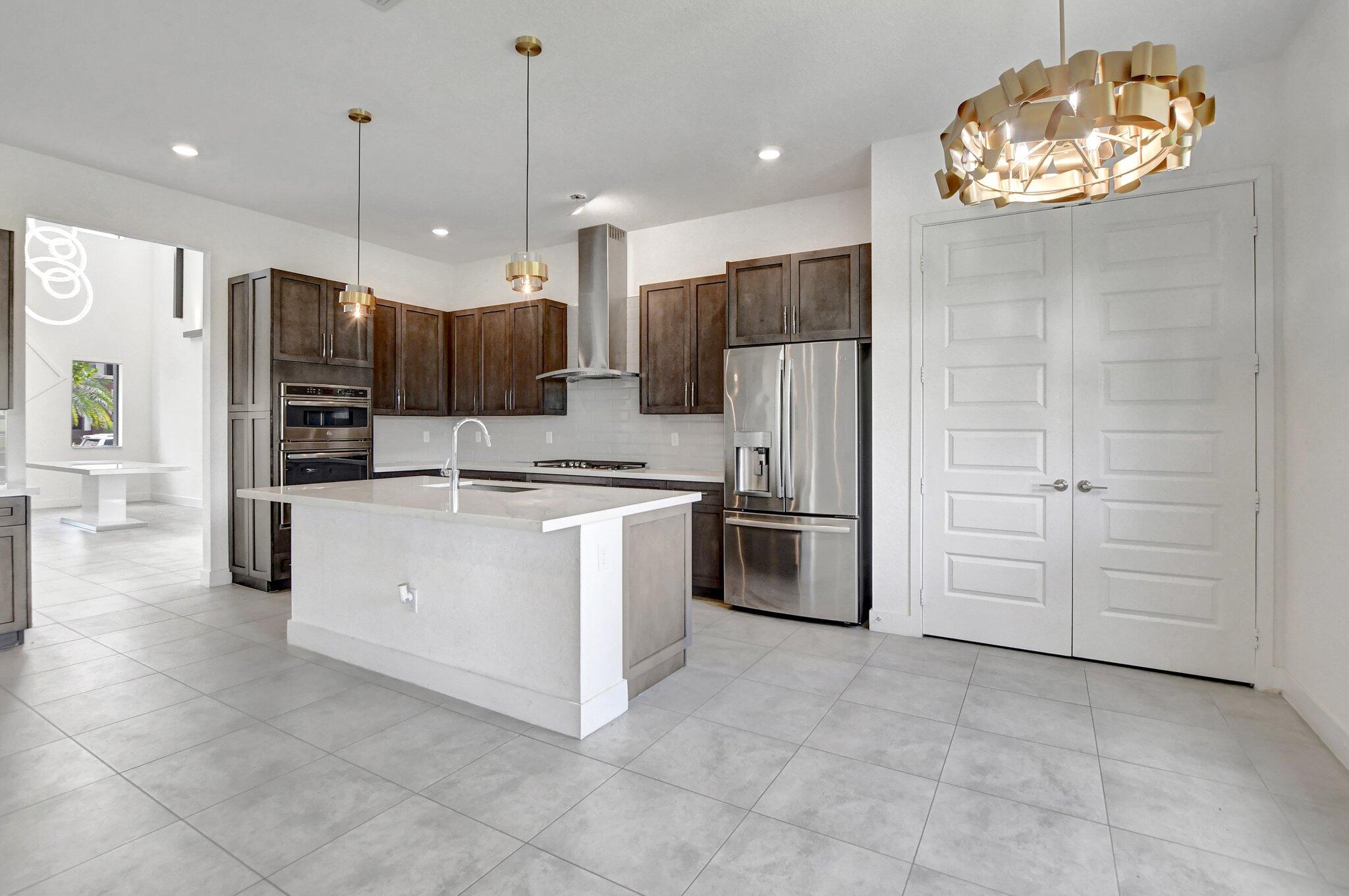 10805 Coral Street