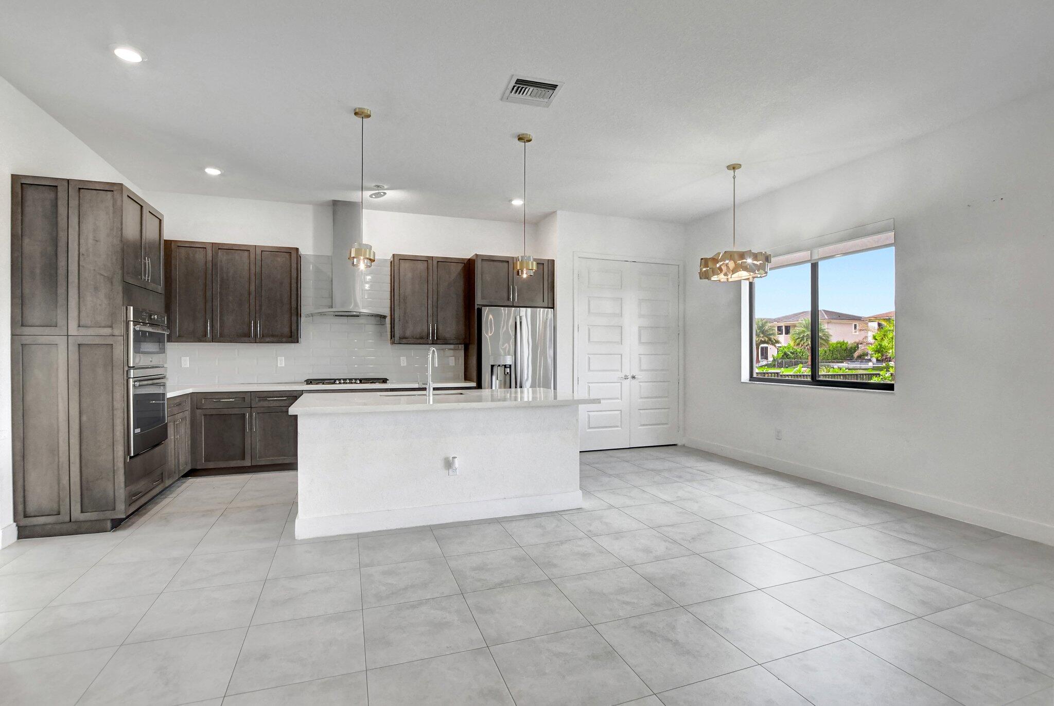 10805 Coral Street