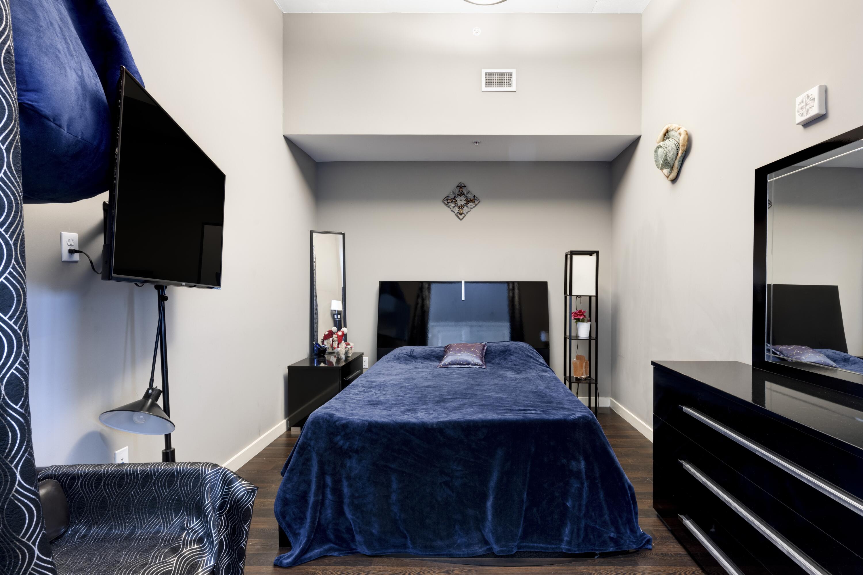 300 S Australian Avenue 1601