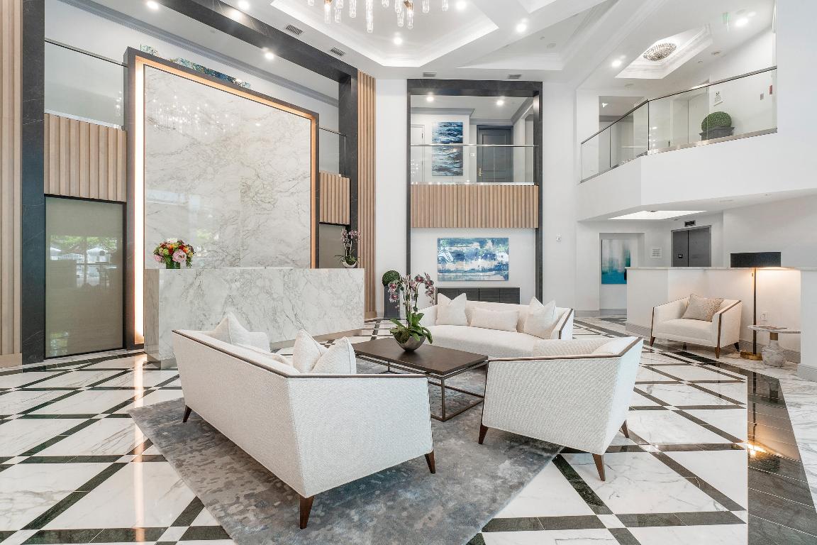 550 SE Mizner Boulevard B-707