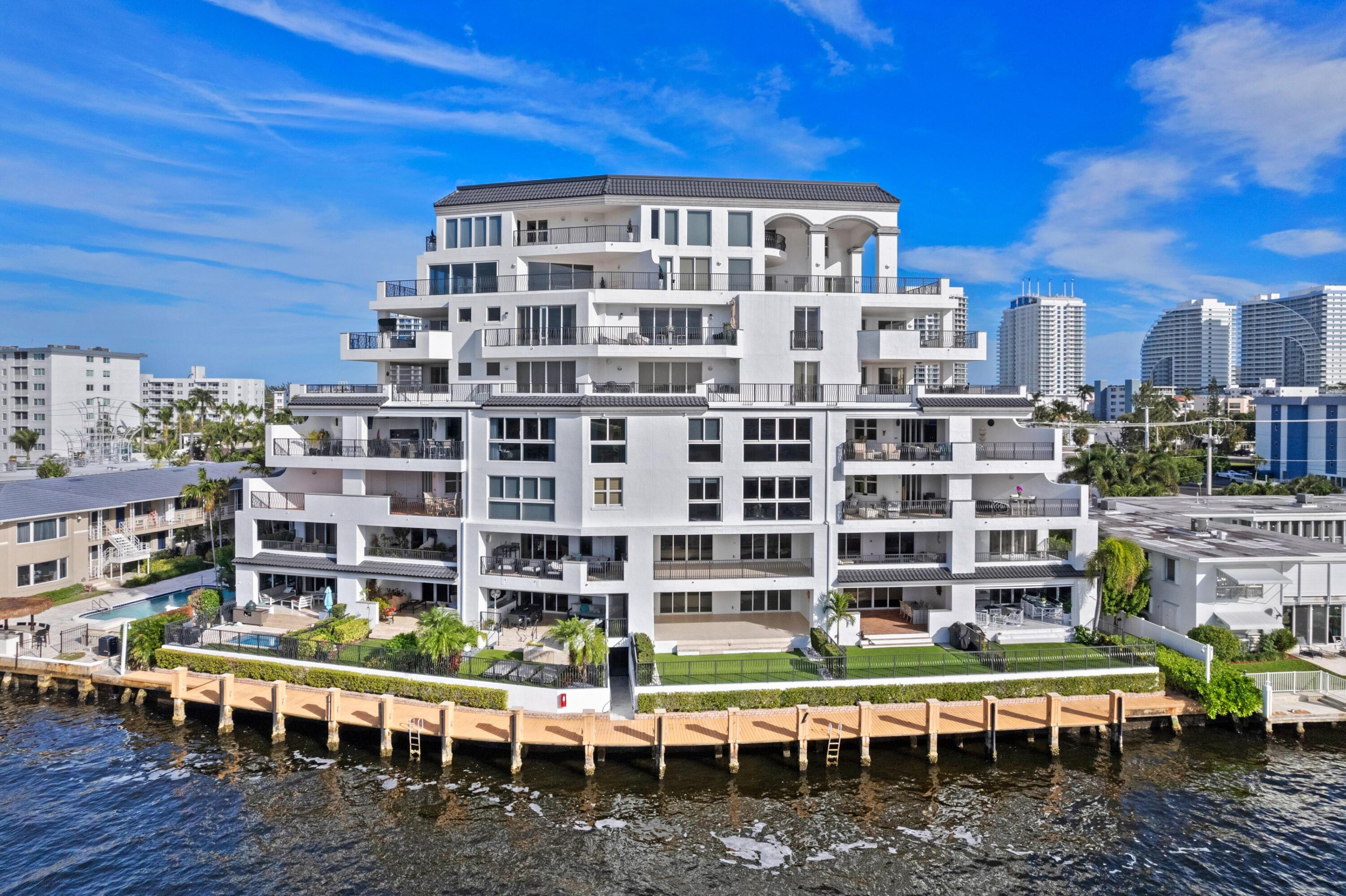 615 Bayshore Drive 303