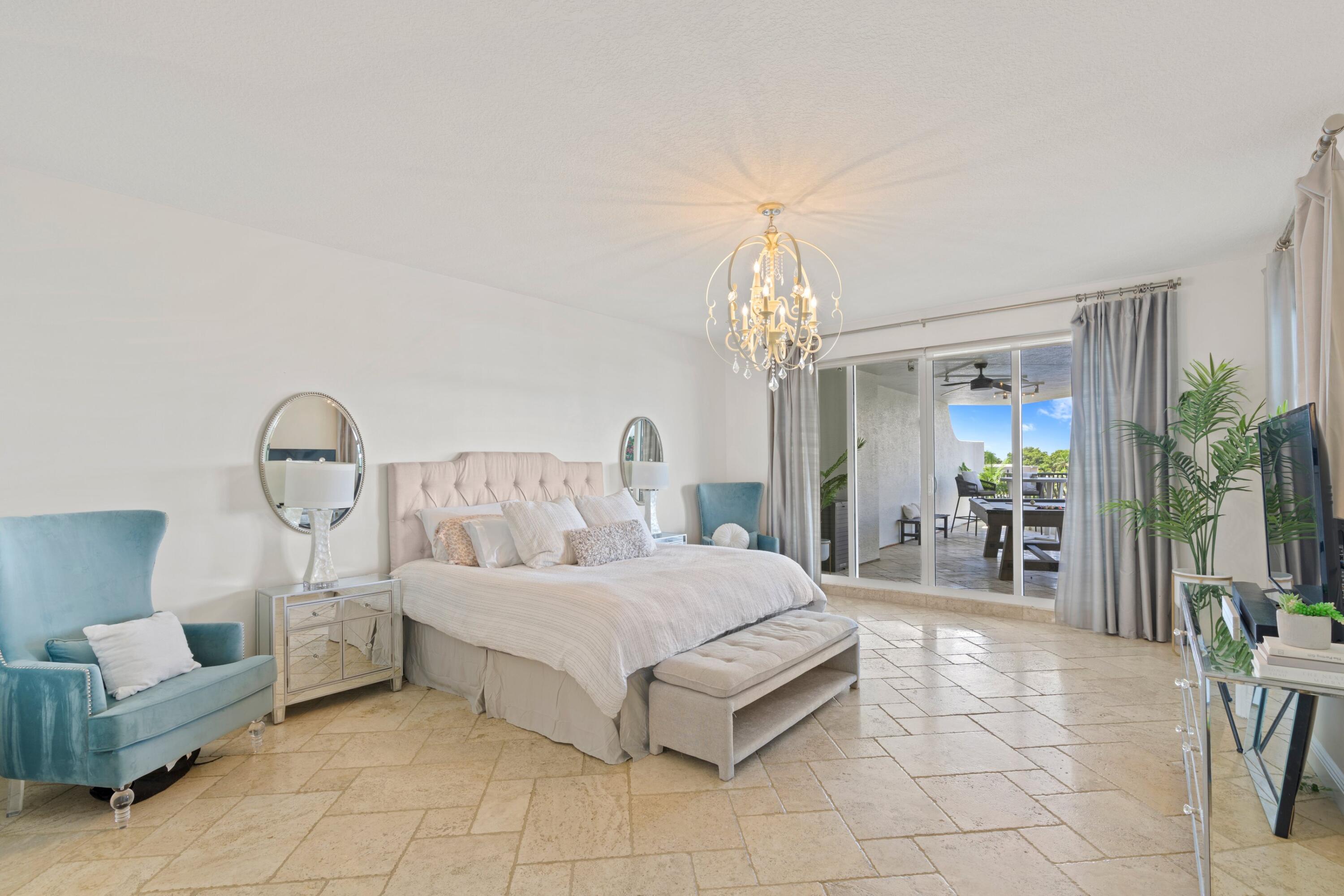 615 Bayshore Drive 303