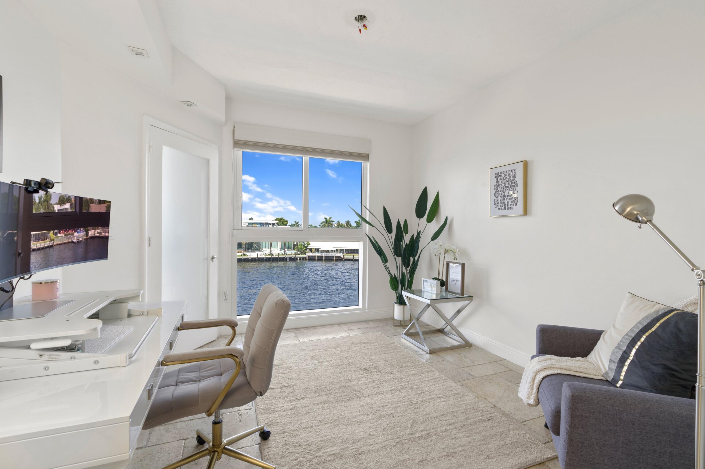 615 Bayshore Drive 303