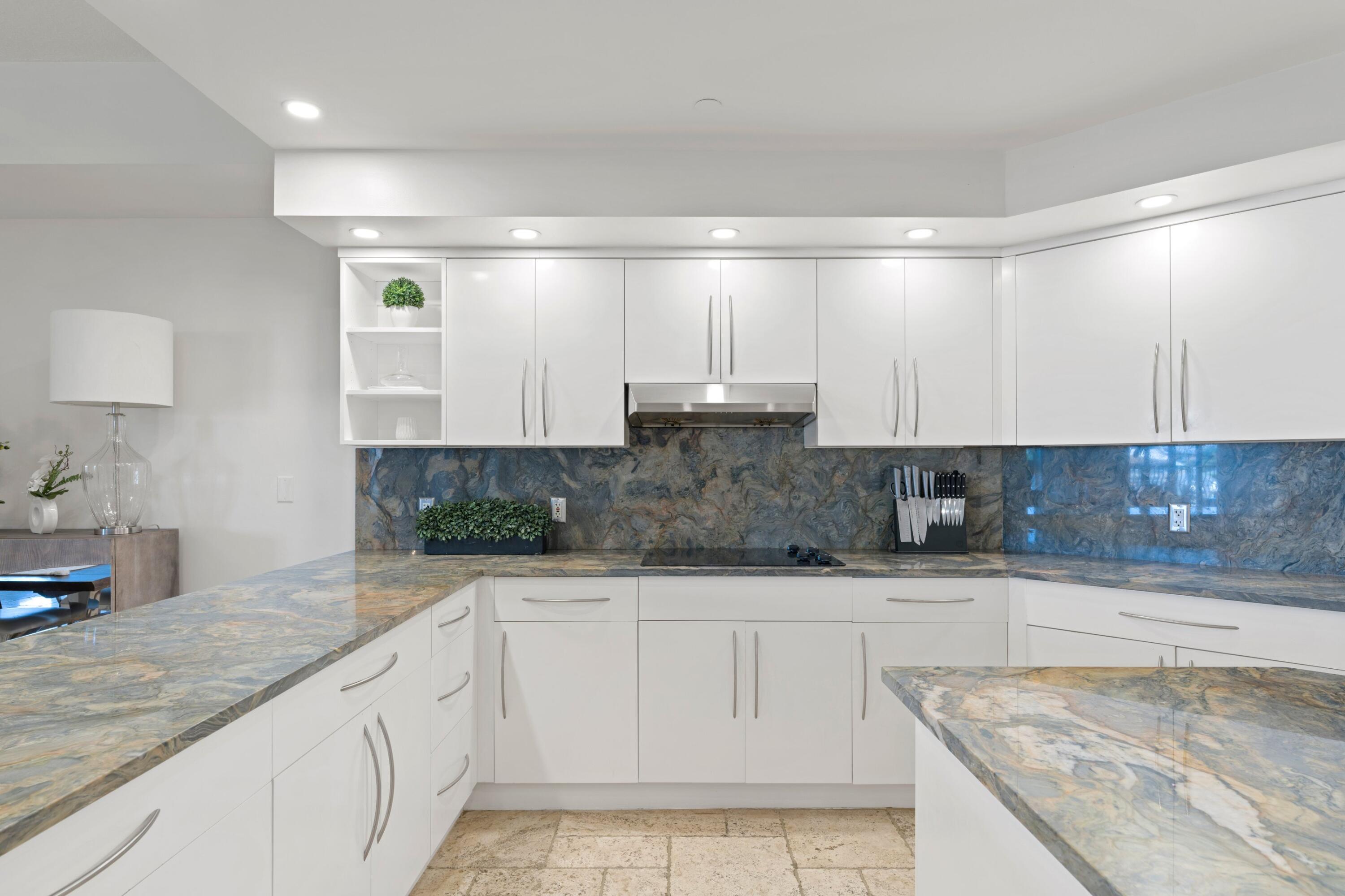 615 Bayshore Drive 303