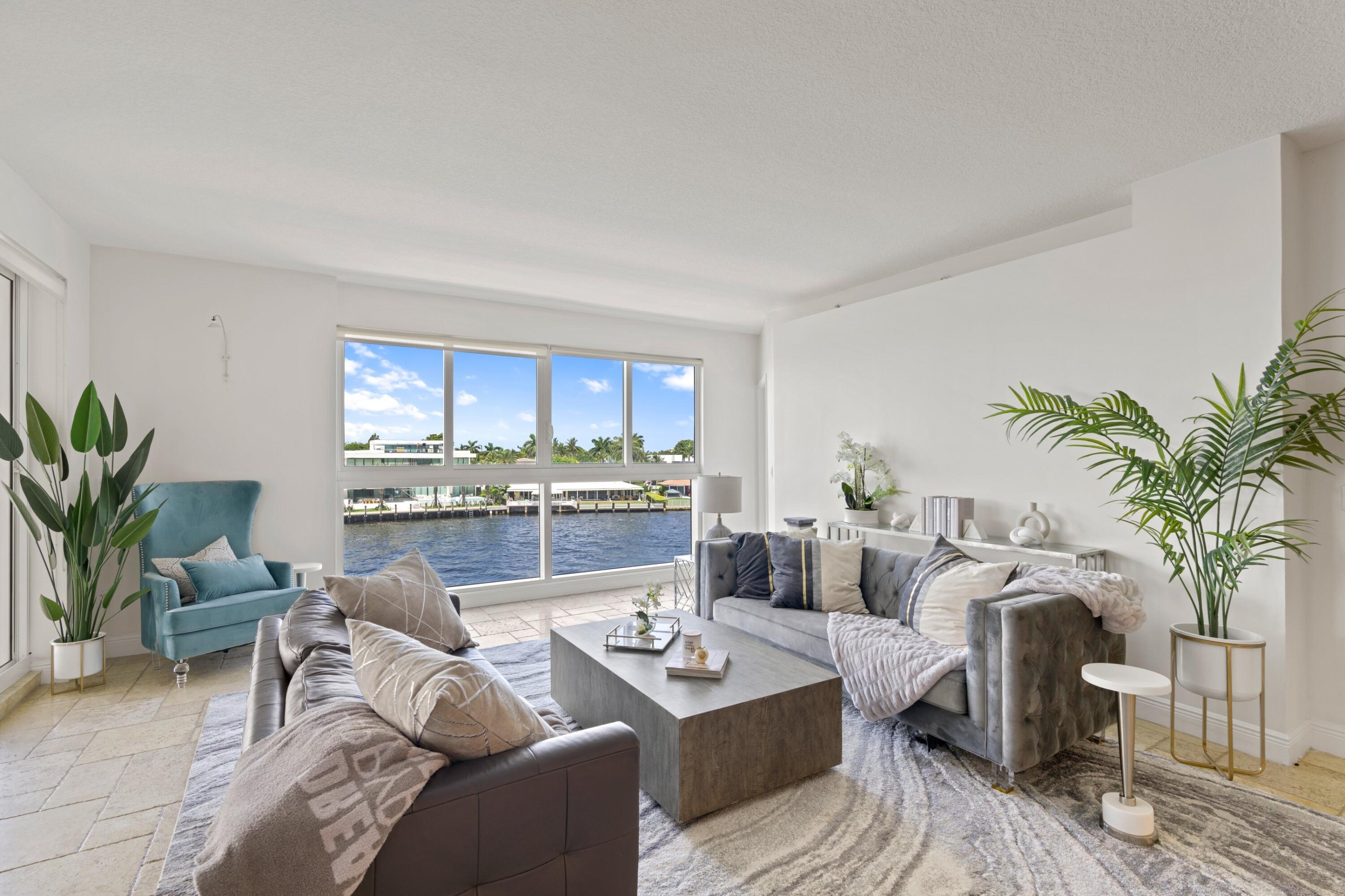 615 Bayshore Drive 303