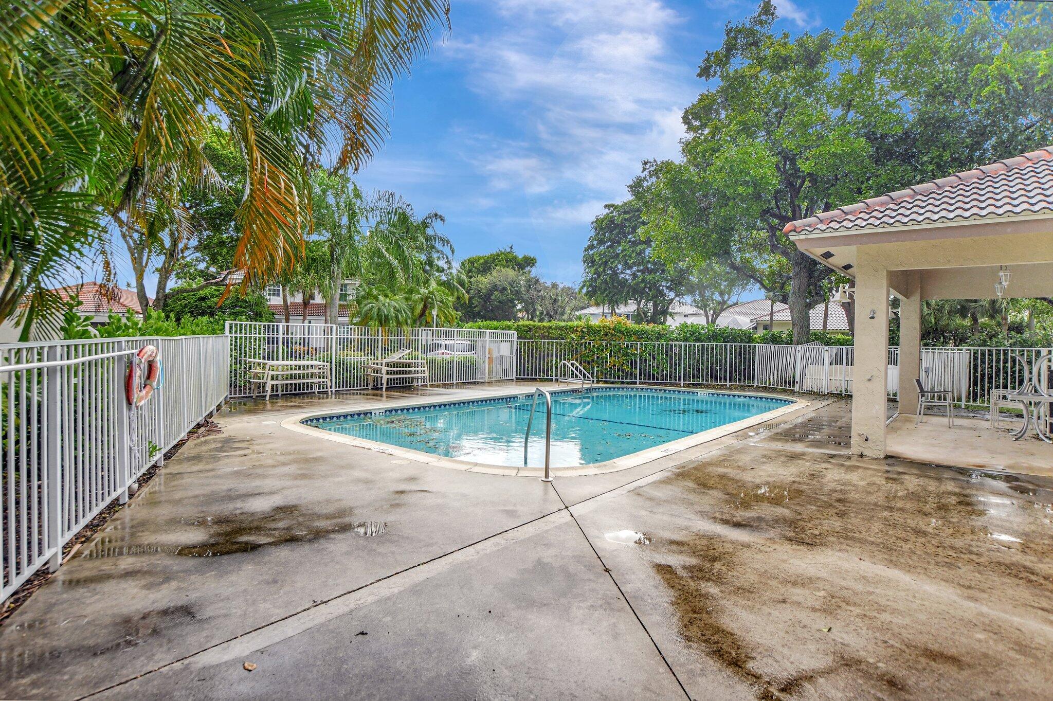 6861 La Vida Ter Terrace