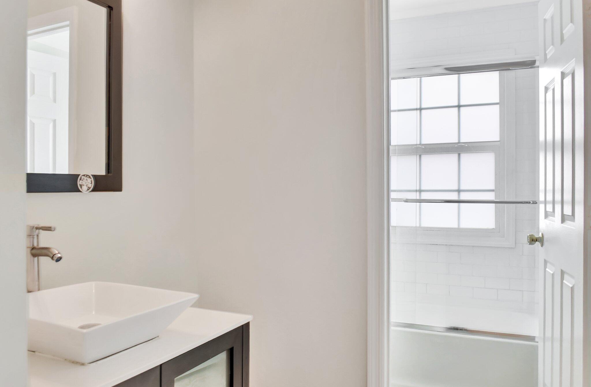 6861 La Vida Ter Terrace