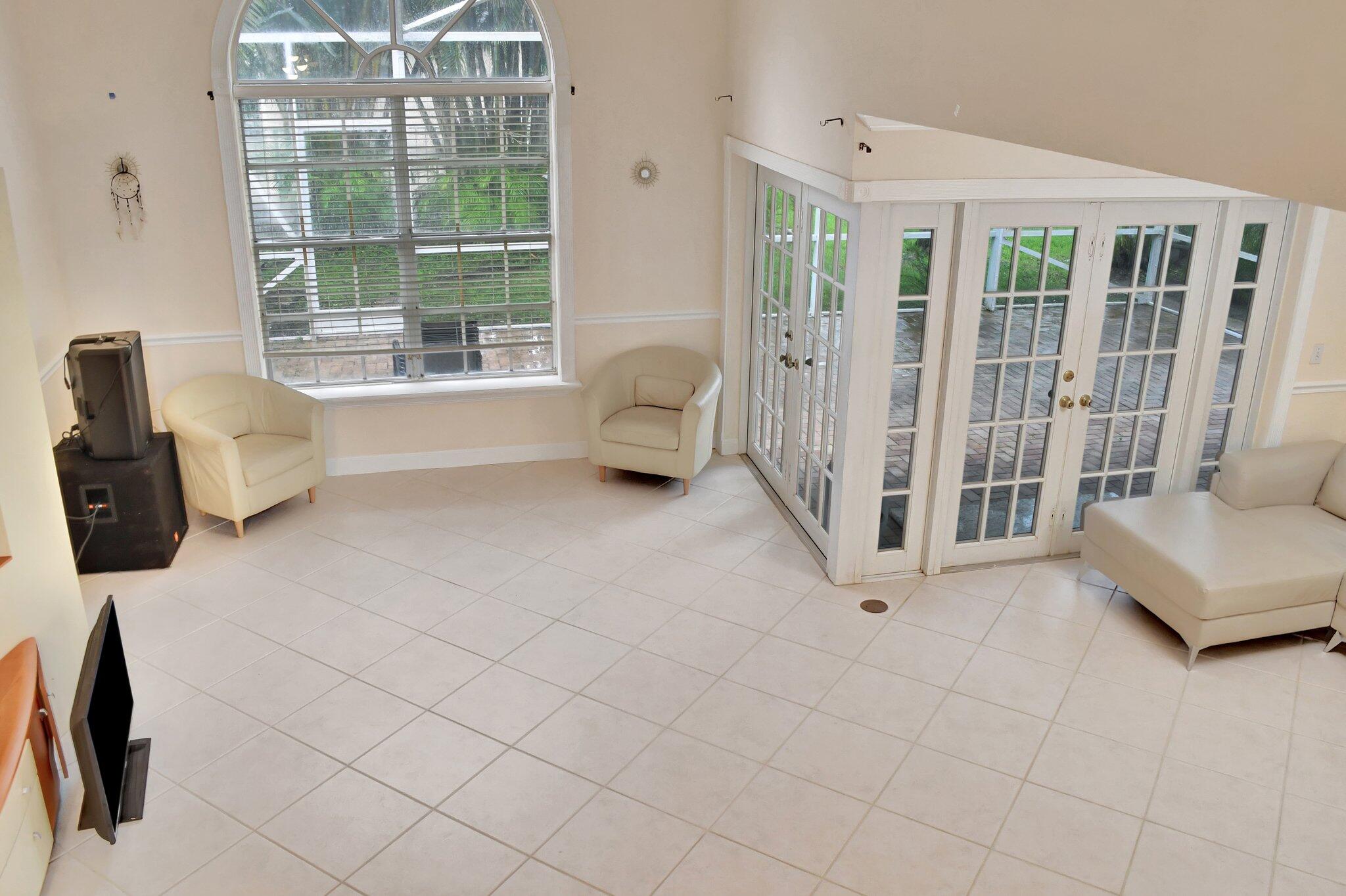 6861 La Vida Ter Terrace