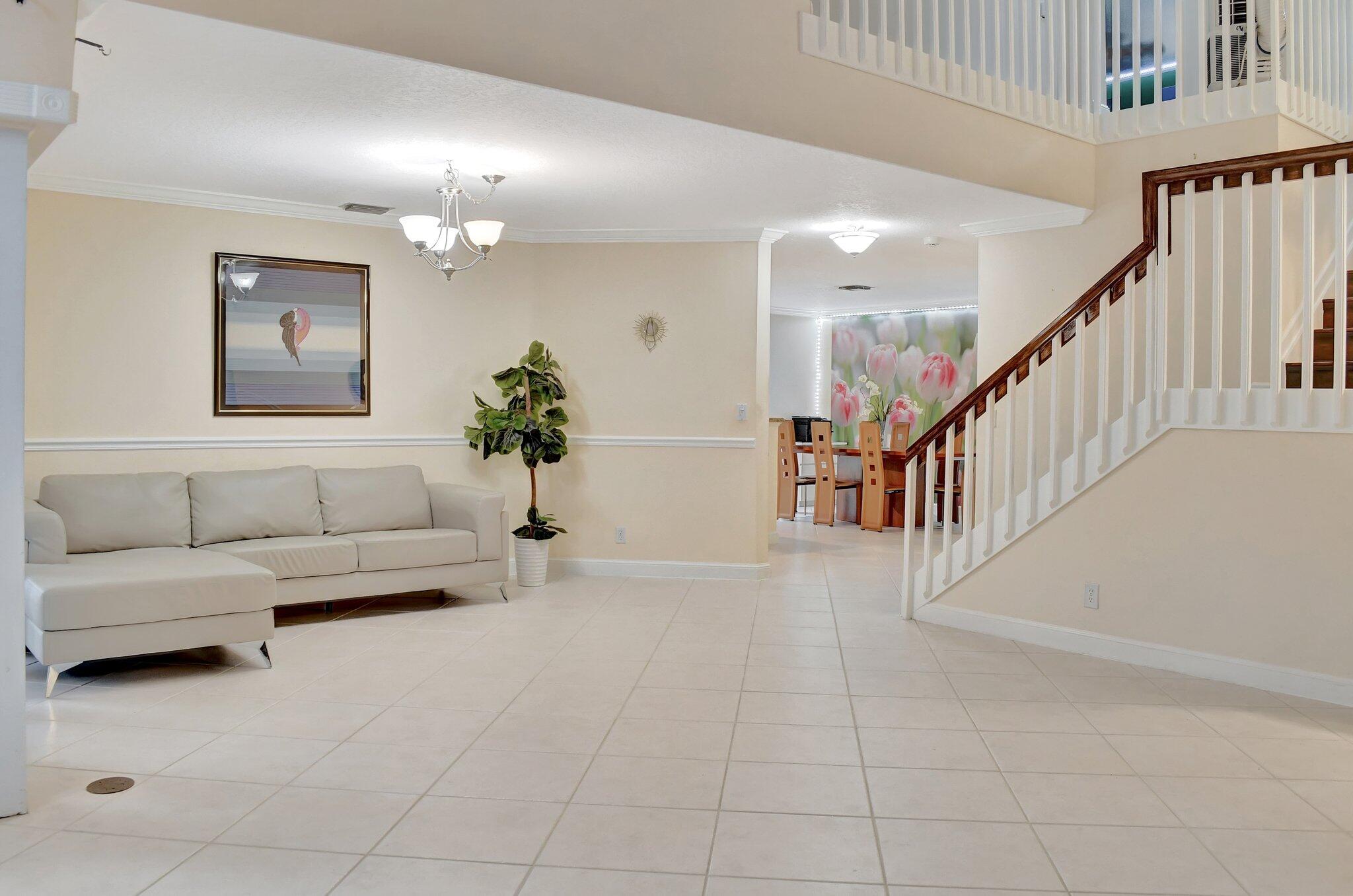 6861 La Vida Ter Terrace