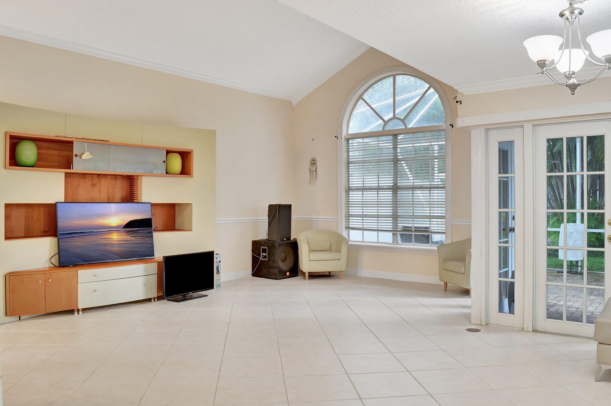 6861 La Vida Ter Terrace