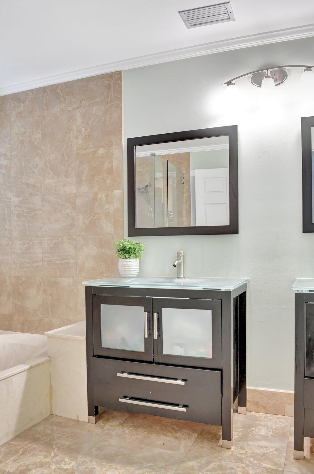 6861 La Vida Ter Terrace