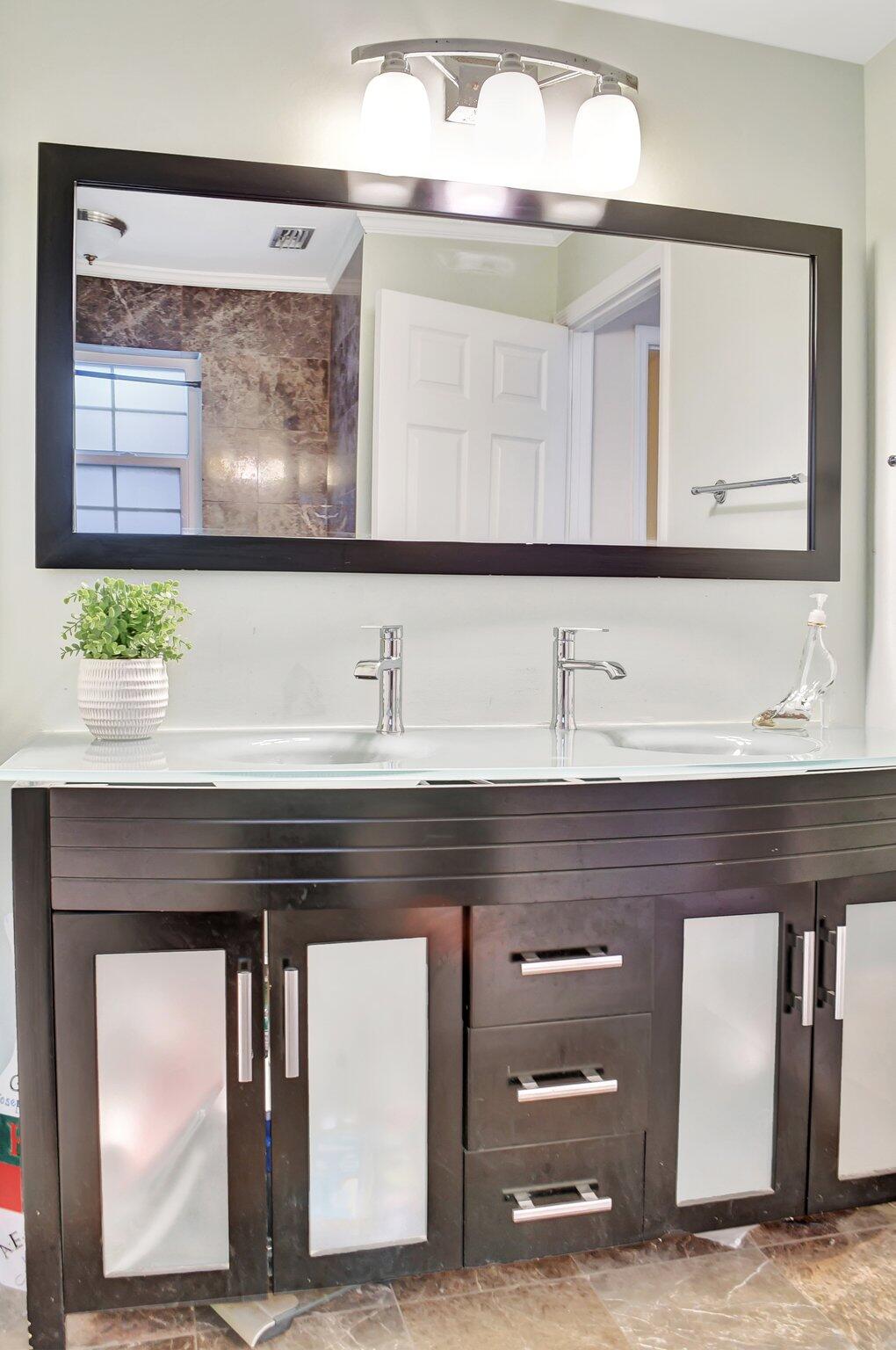 6861 La Vida Ter Terrace