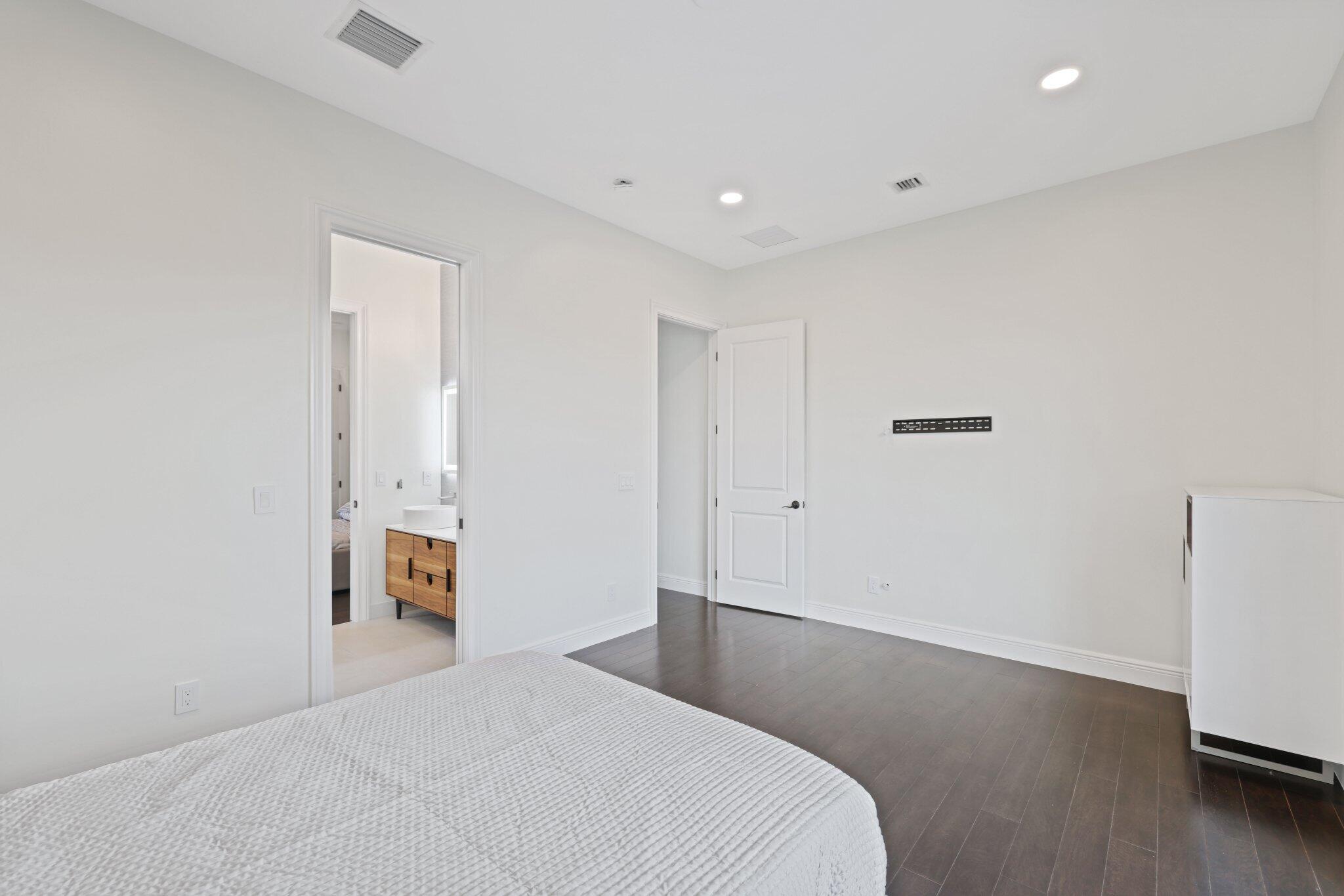 2630 NW 69th Street