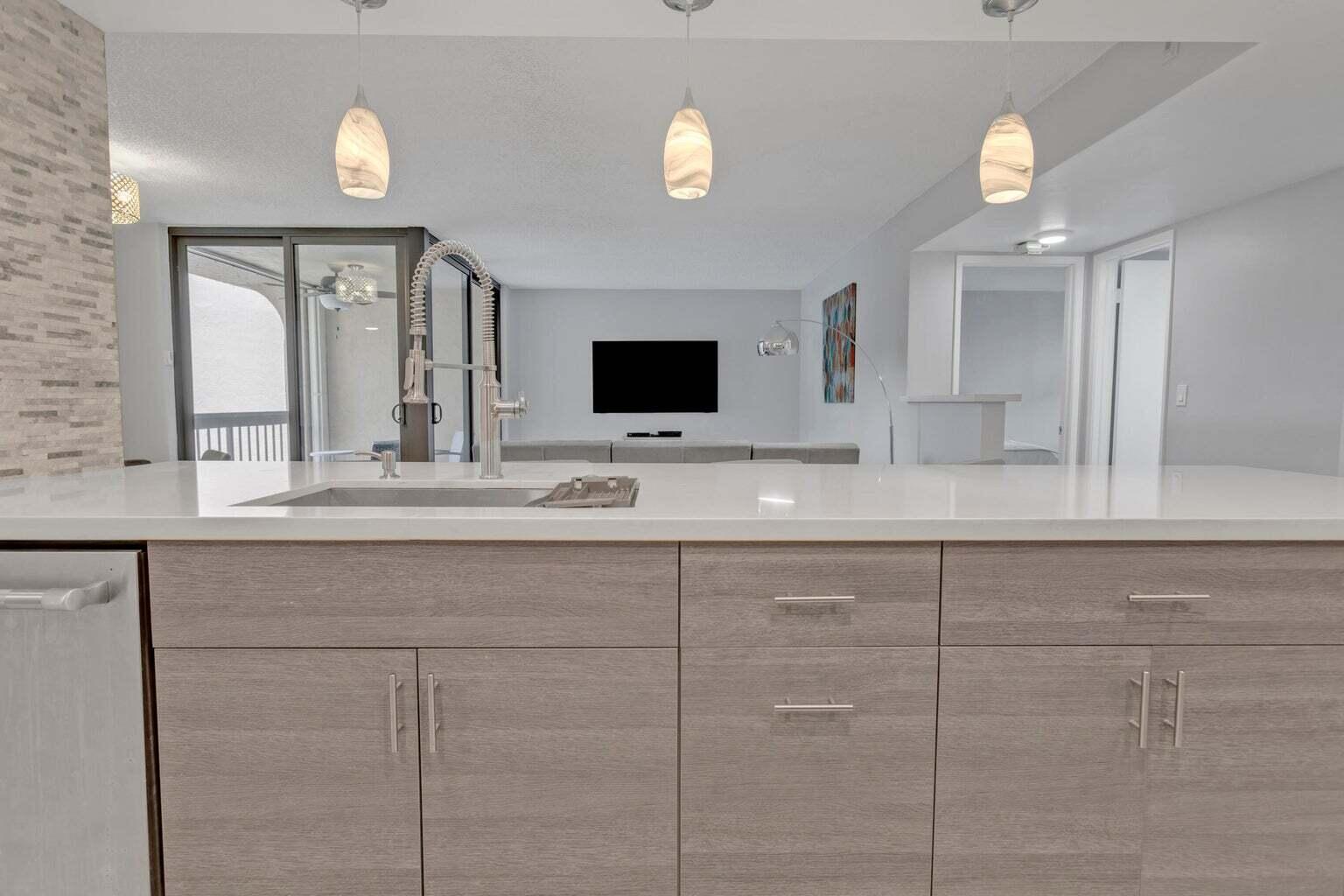 955 Dotterel 2408 Road 2408