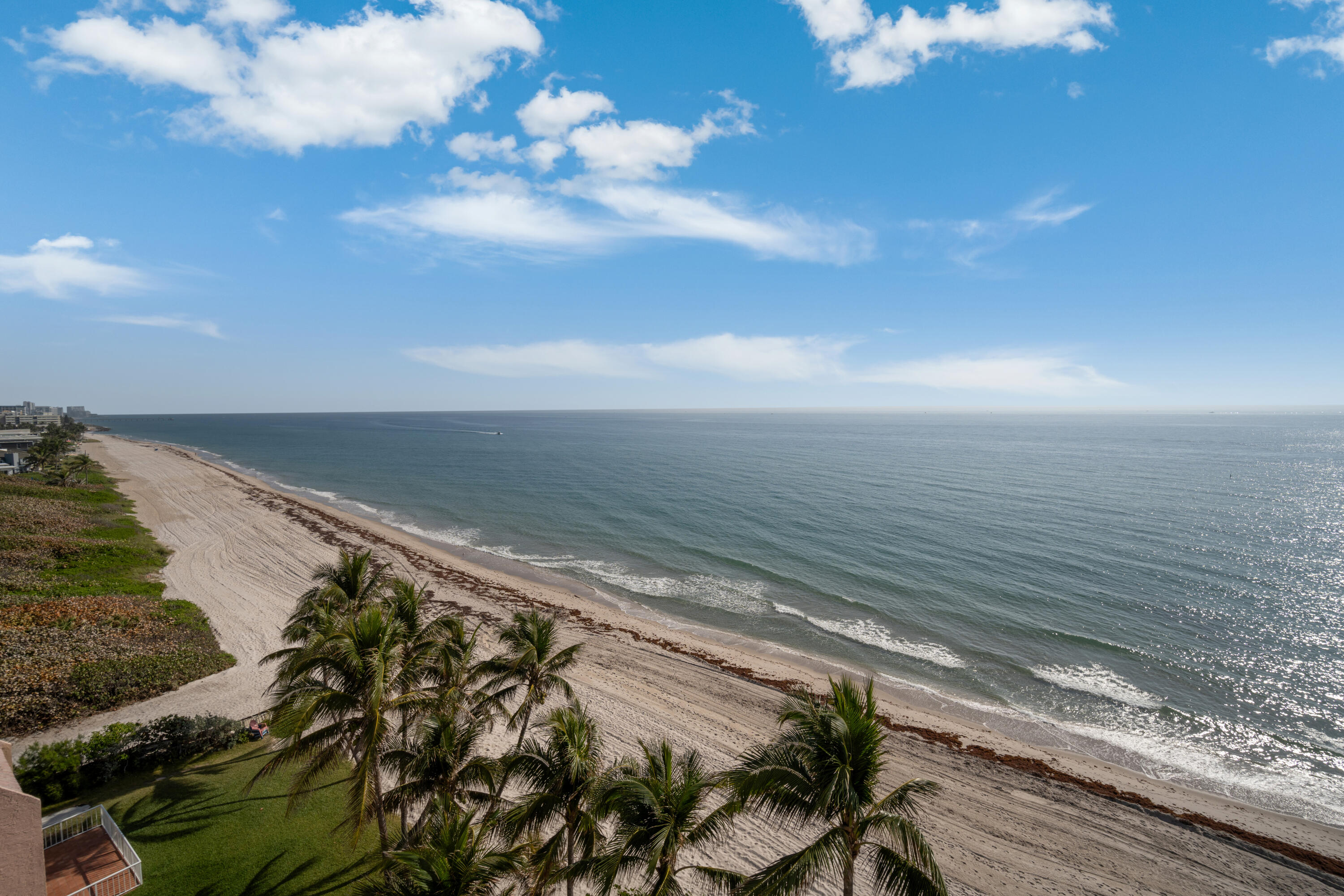 1169 Hillsboro Mile 803