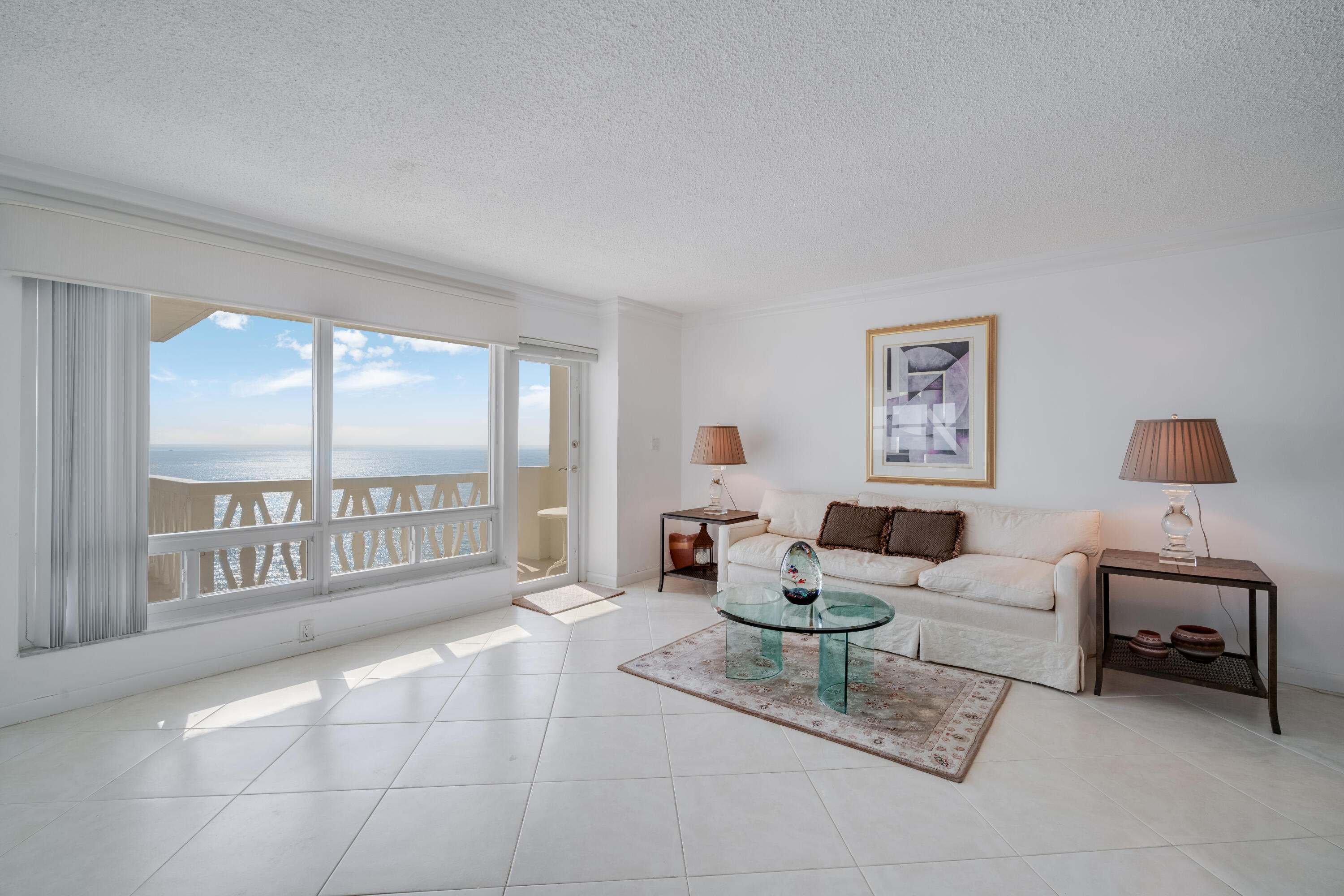 1169 Hillsboro Mile 803