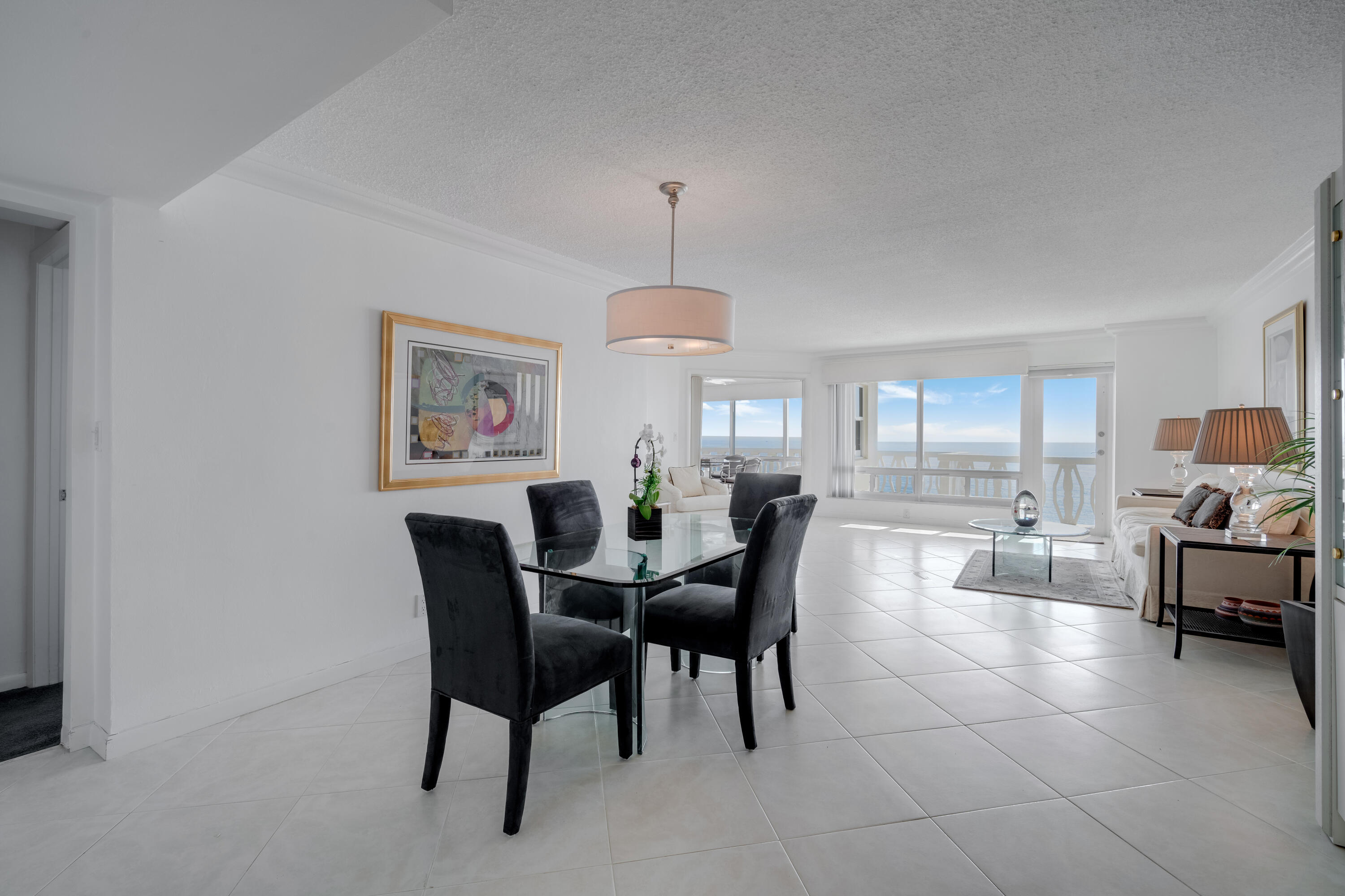 1169 Hillsboro Mile 803