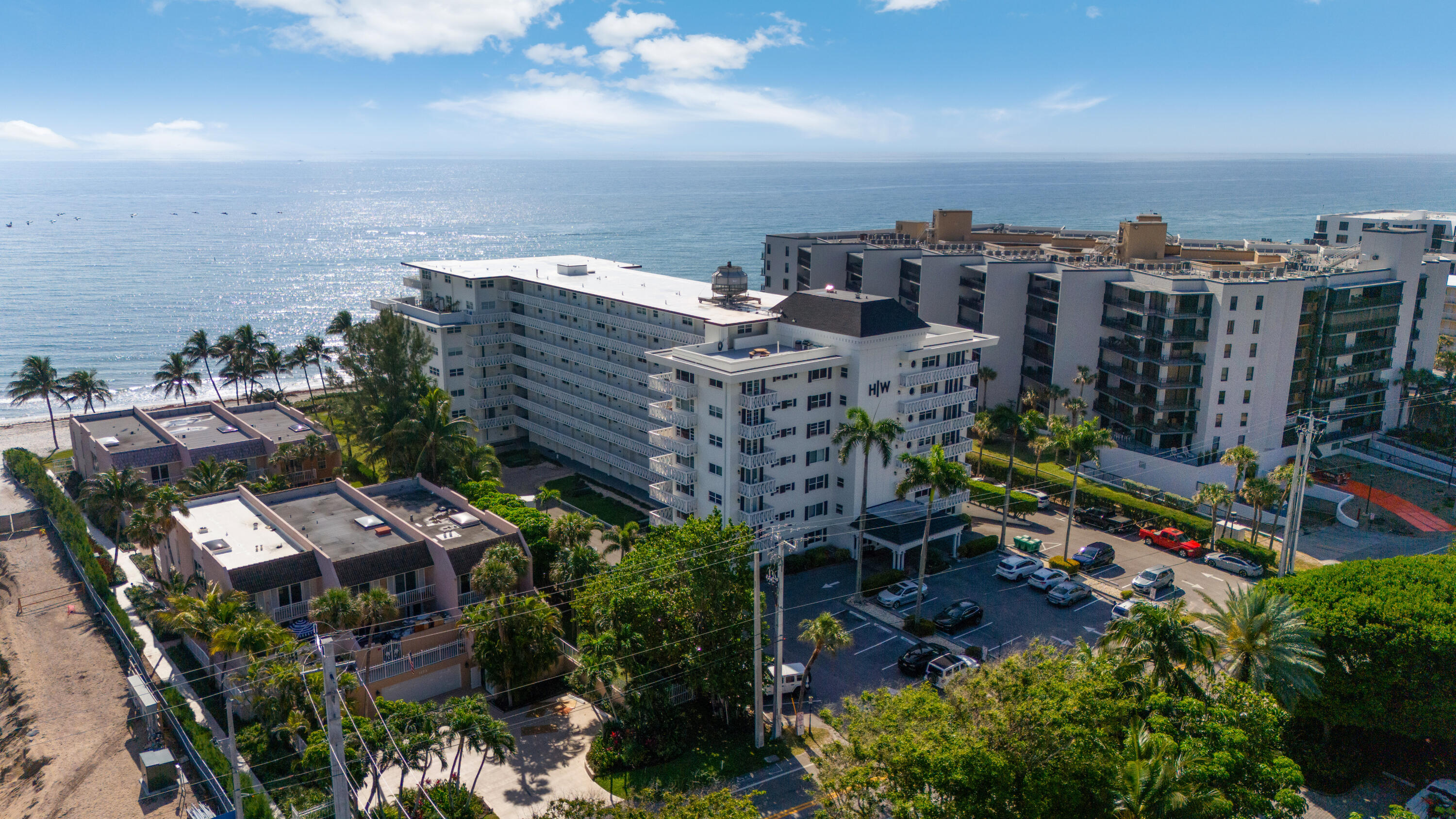 1169 Hillsboro Mile 803