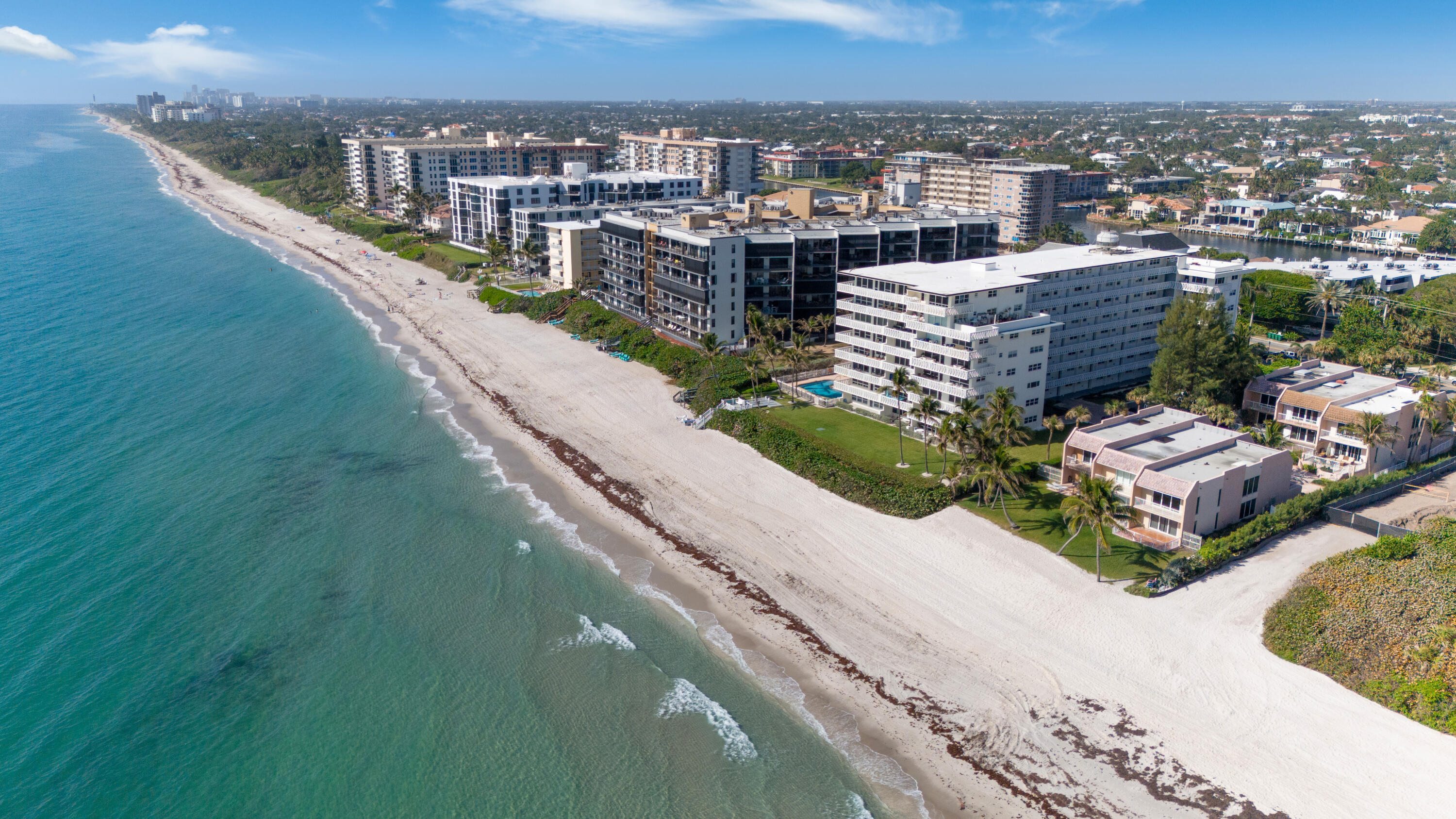 1169 Hillsboro Mile 803